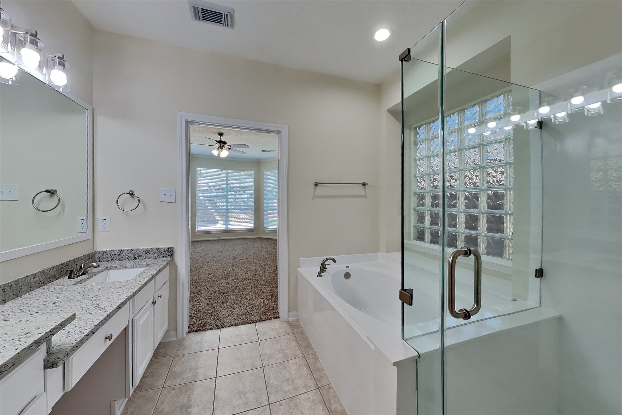 6819 Amber Pine Court Property Photo 10