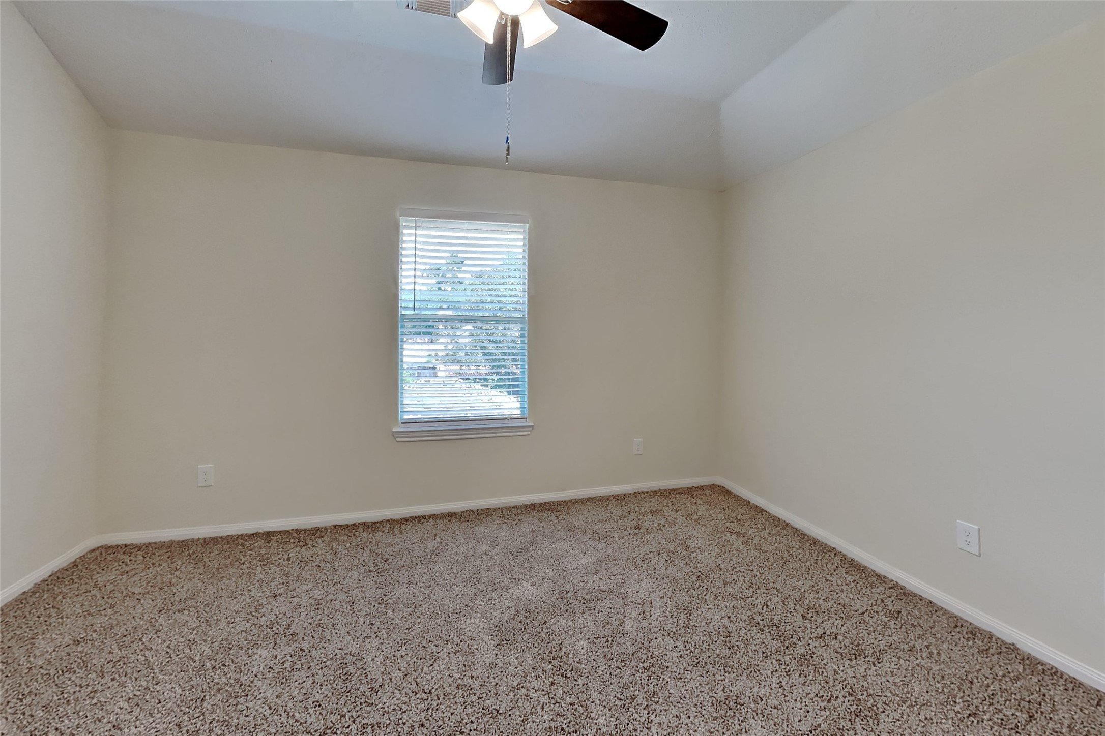 6819 Amber Pine Court Property Photo 11