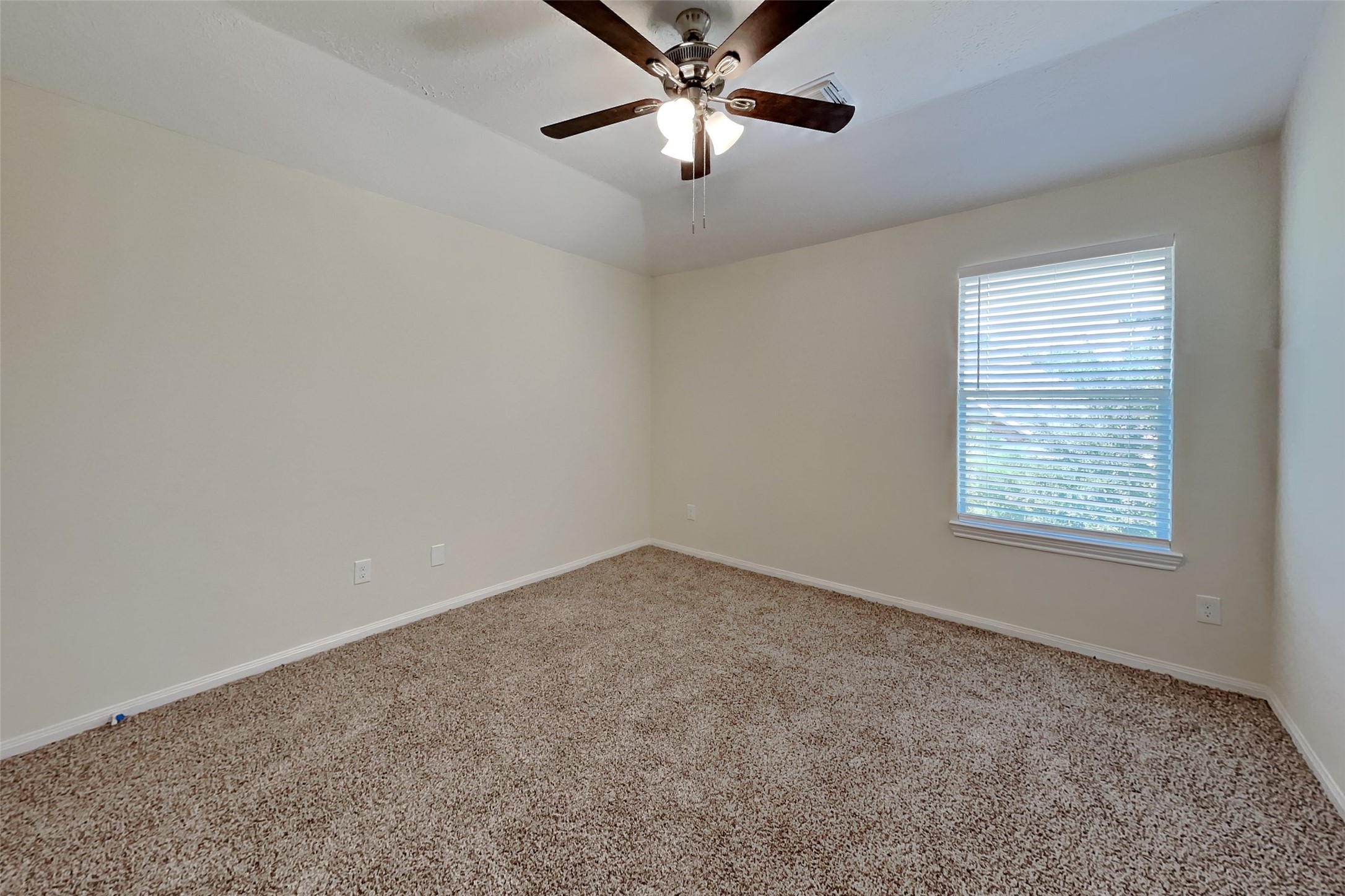 6819 Amber Pine Court Property Photo 13