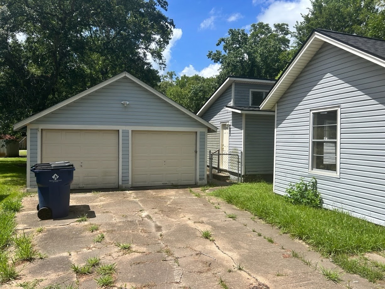 620 E Cedar Street Property Photo 2