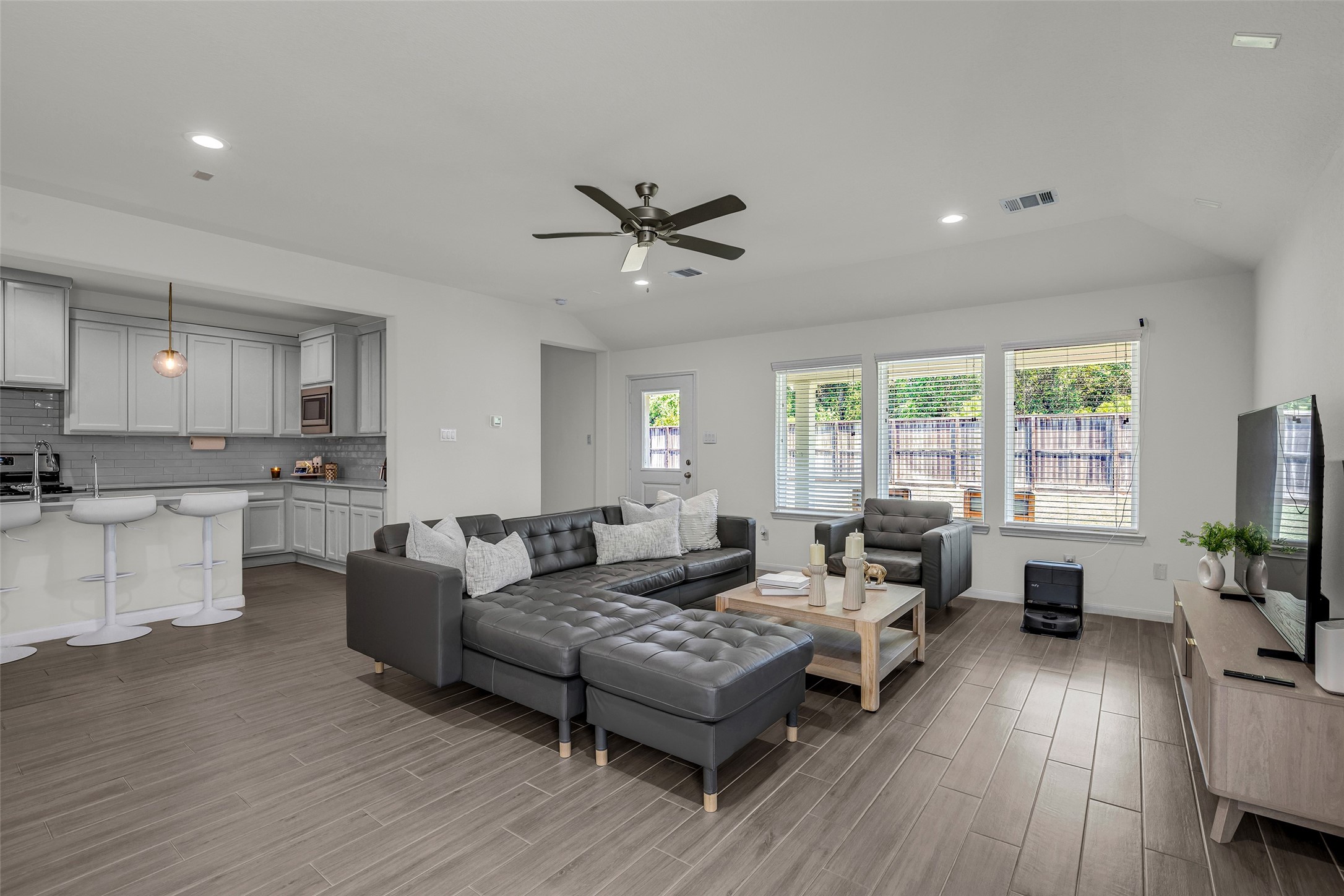 2344 Hagerman Road Property Photo 10