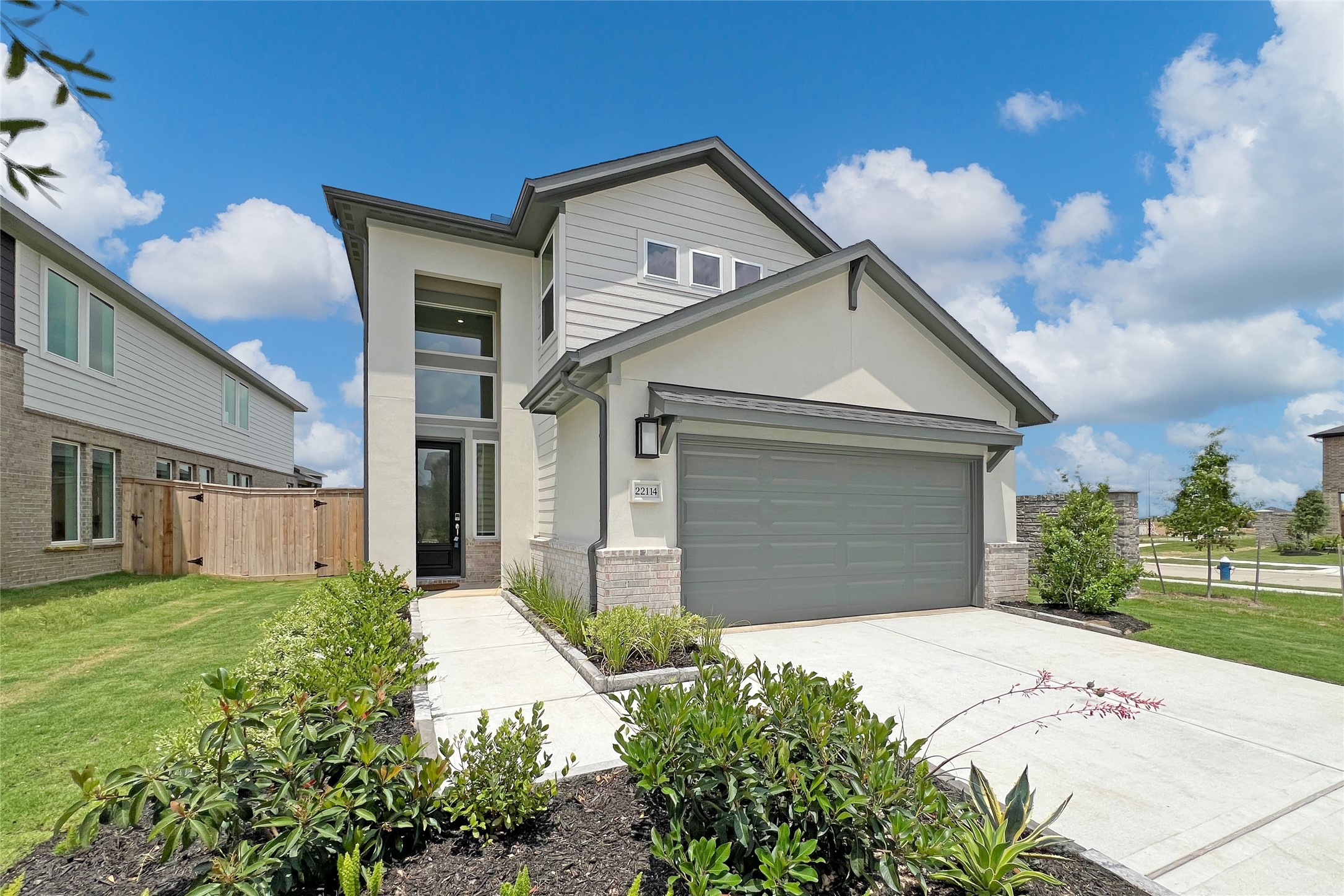 22114 Ingham Bluff Lane Property Photo 3