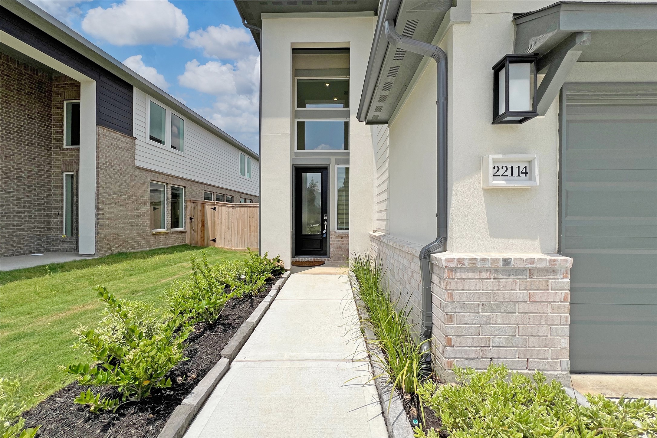 22114 Ingham Bluff Lane Property Photo 4