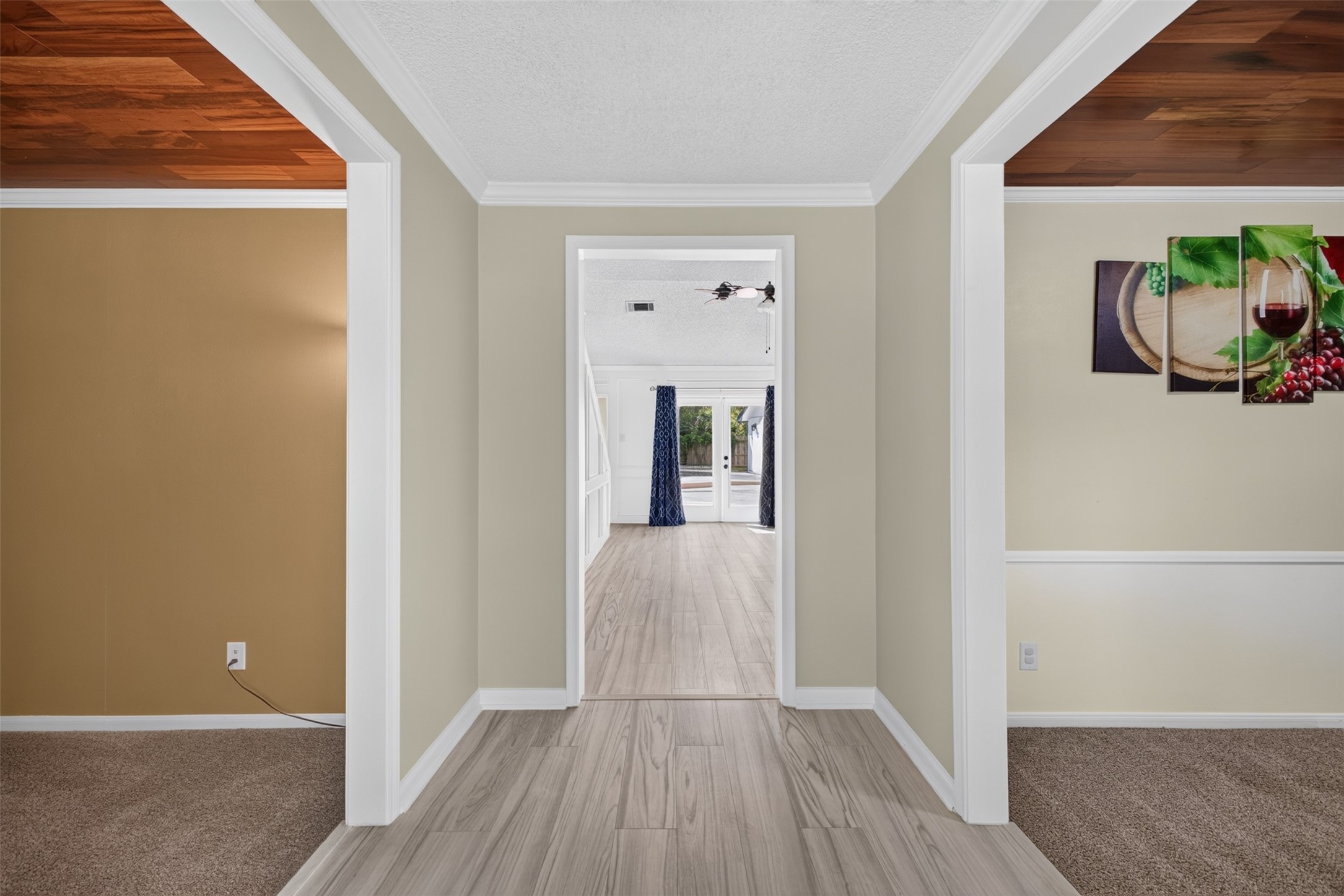 6527 Apple Valley Lane Property Photo 28
