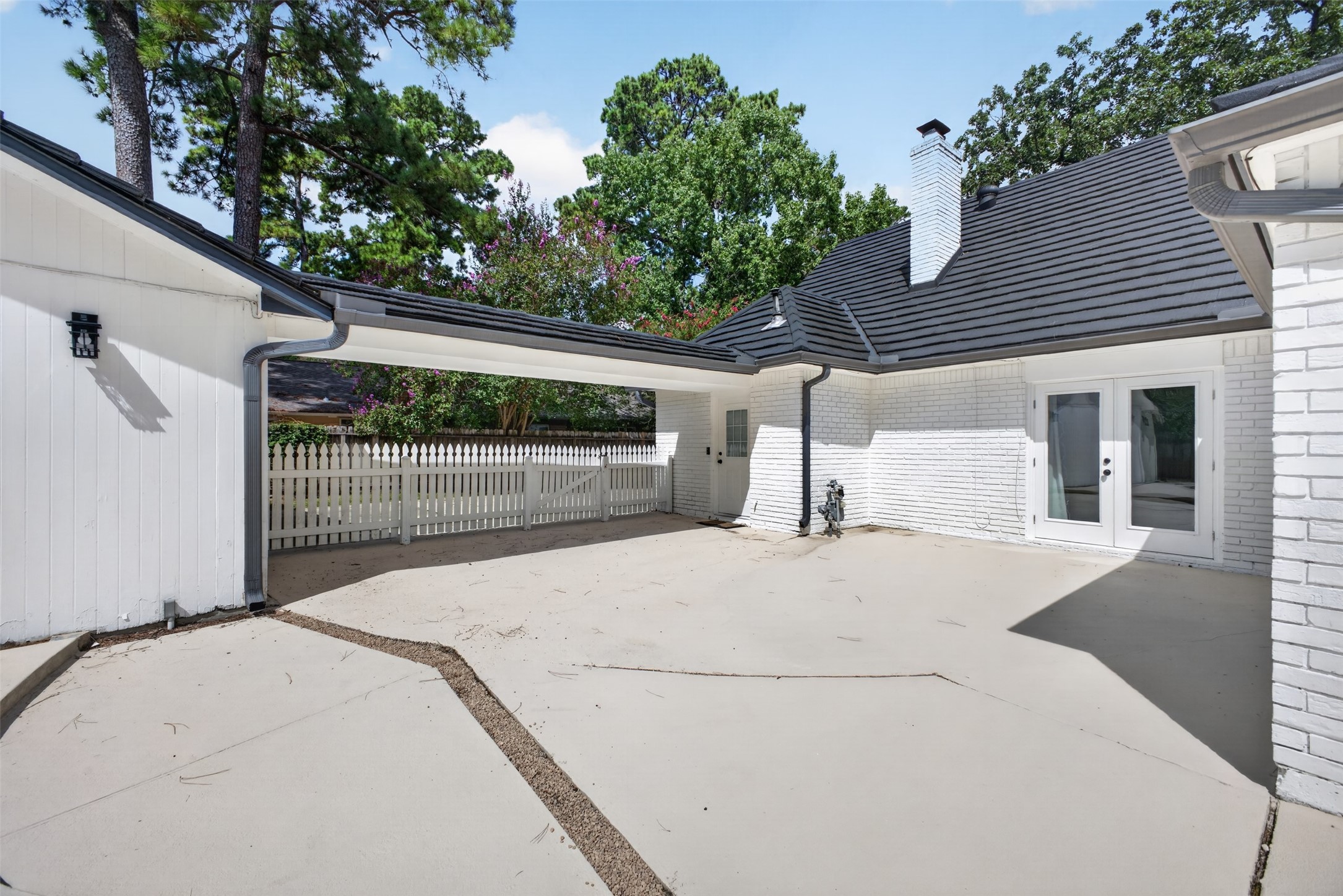 6527 Apple Valley Lane Property Photo 38