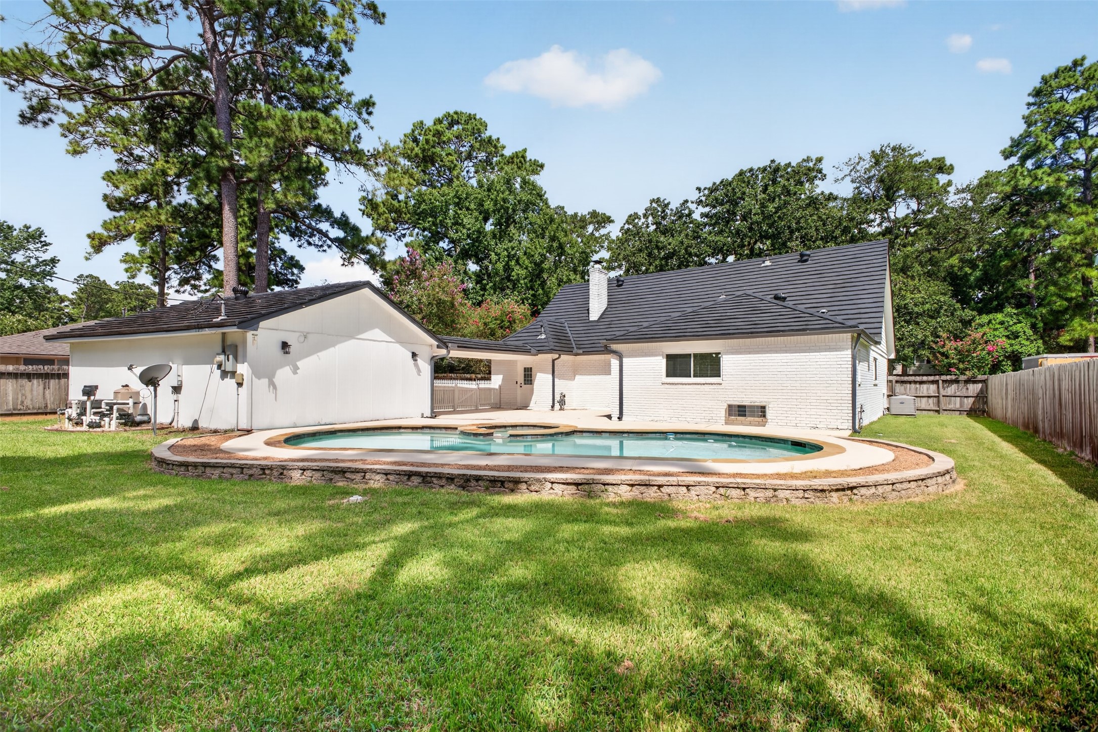 6527 Apple Valley Lane Property Photo 39