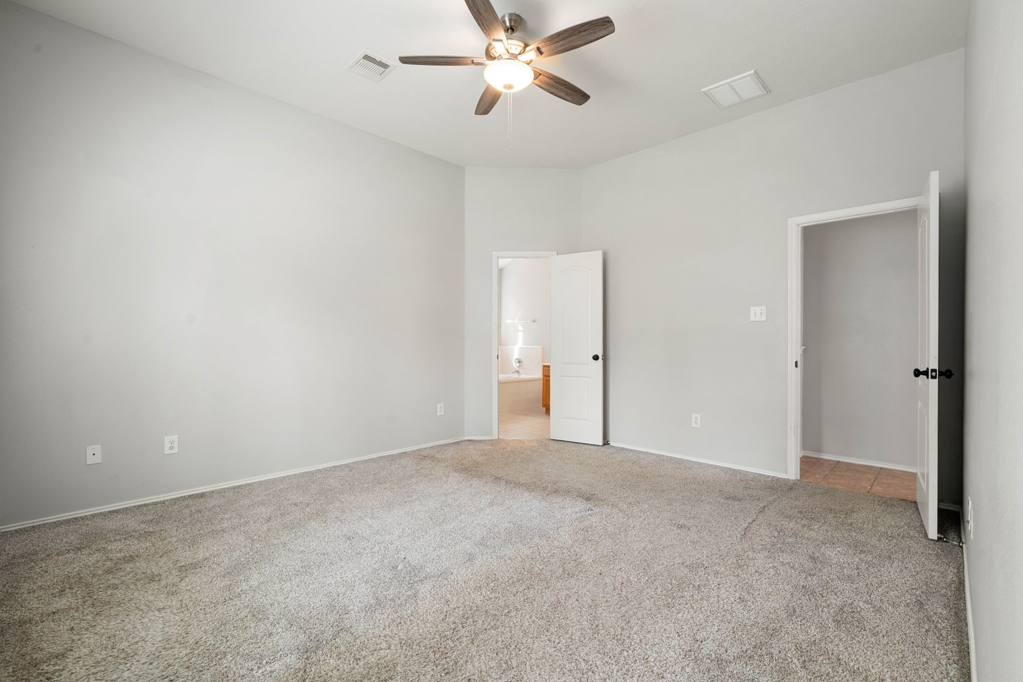 1803 Kessler Park Court Property Photo 32