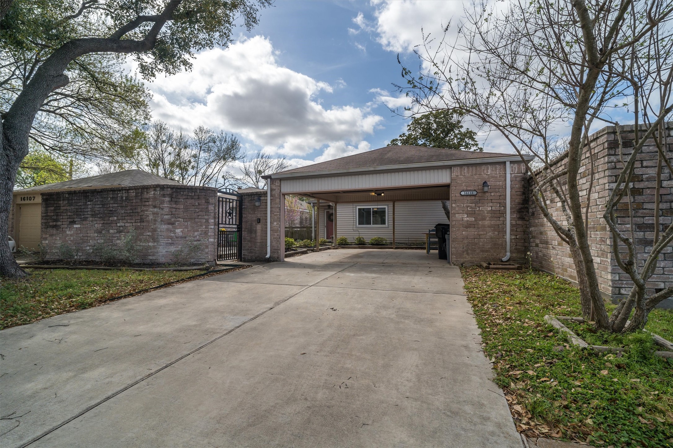 16111 Queensdale Drive Property Photo