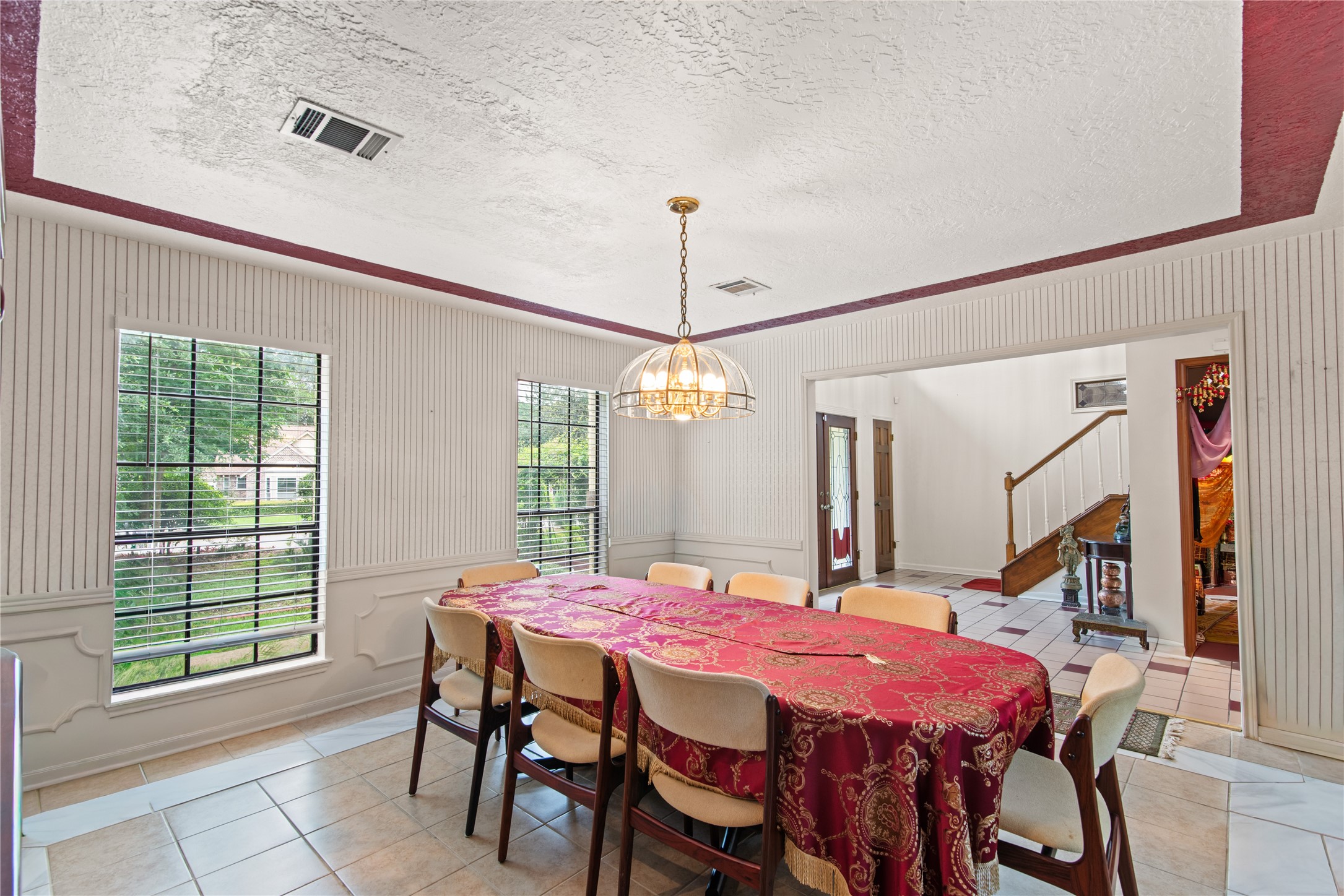 319 S Rivershire Drive Property Photo 6