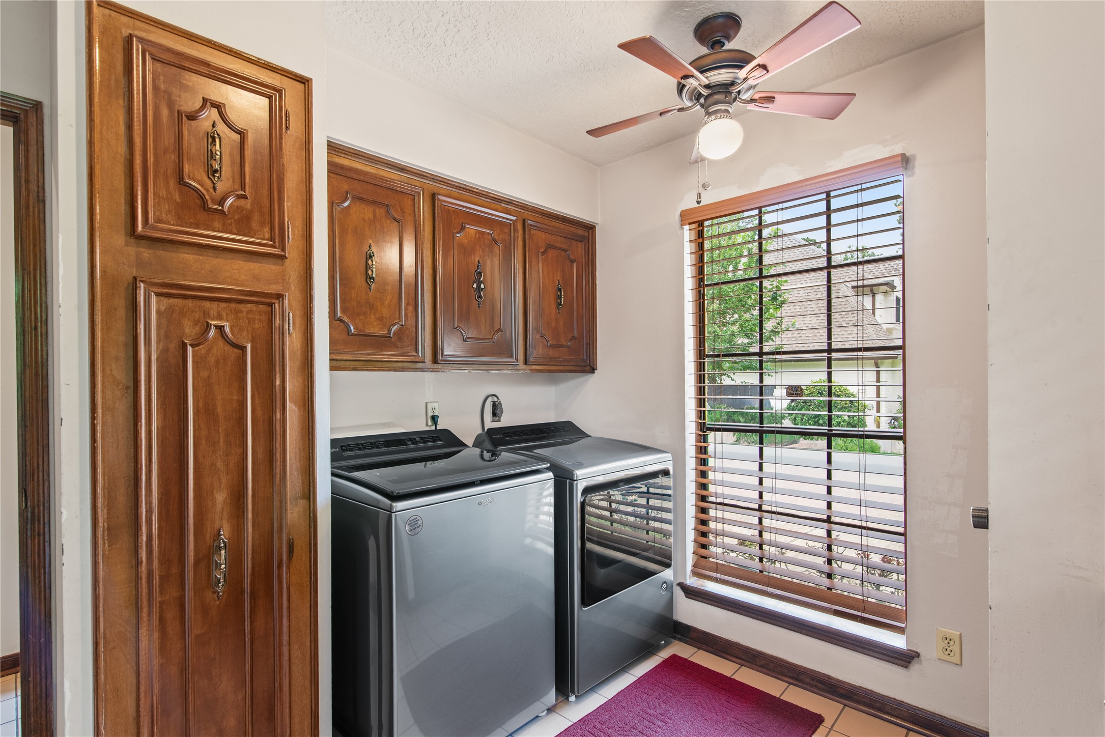 319 S Rivershire Drive Property Photo 15