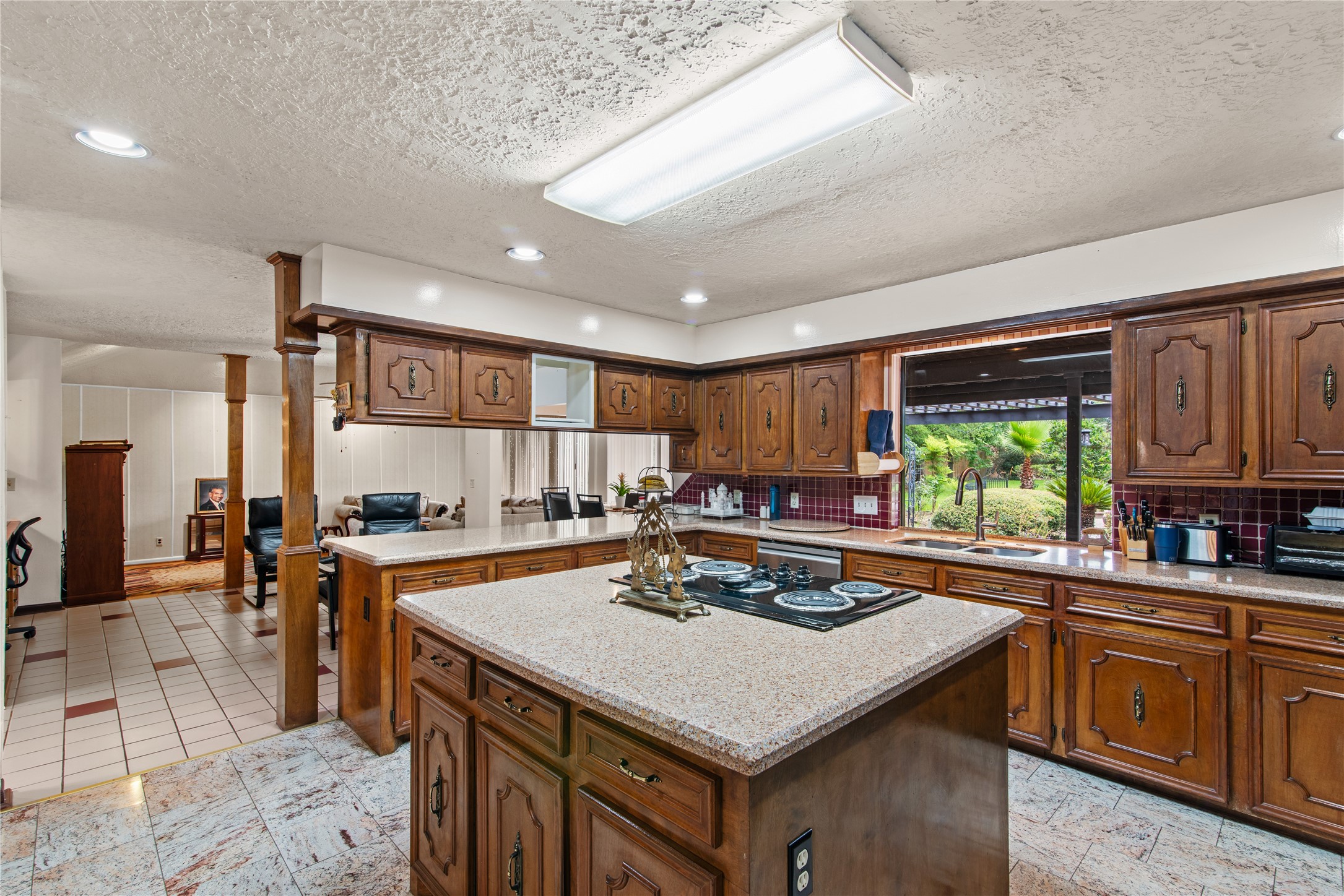 319 S Rivershire Drive Property Photo 17