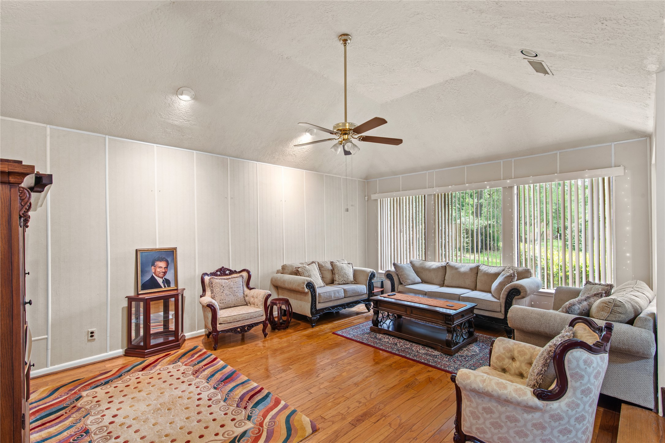 319 S Rivershire Drive Property Photo 22