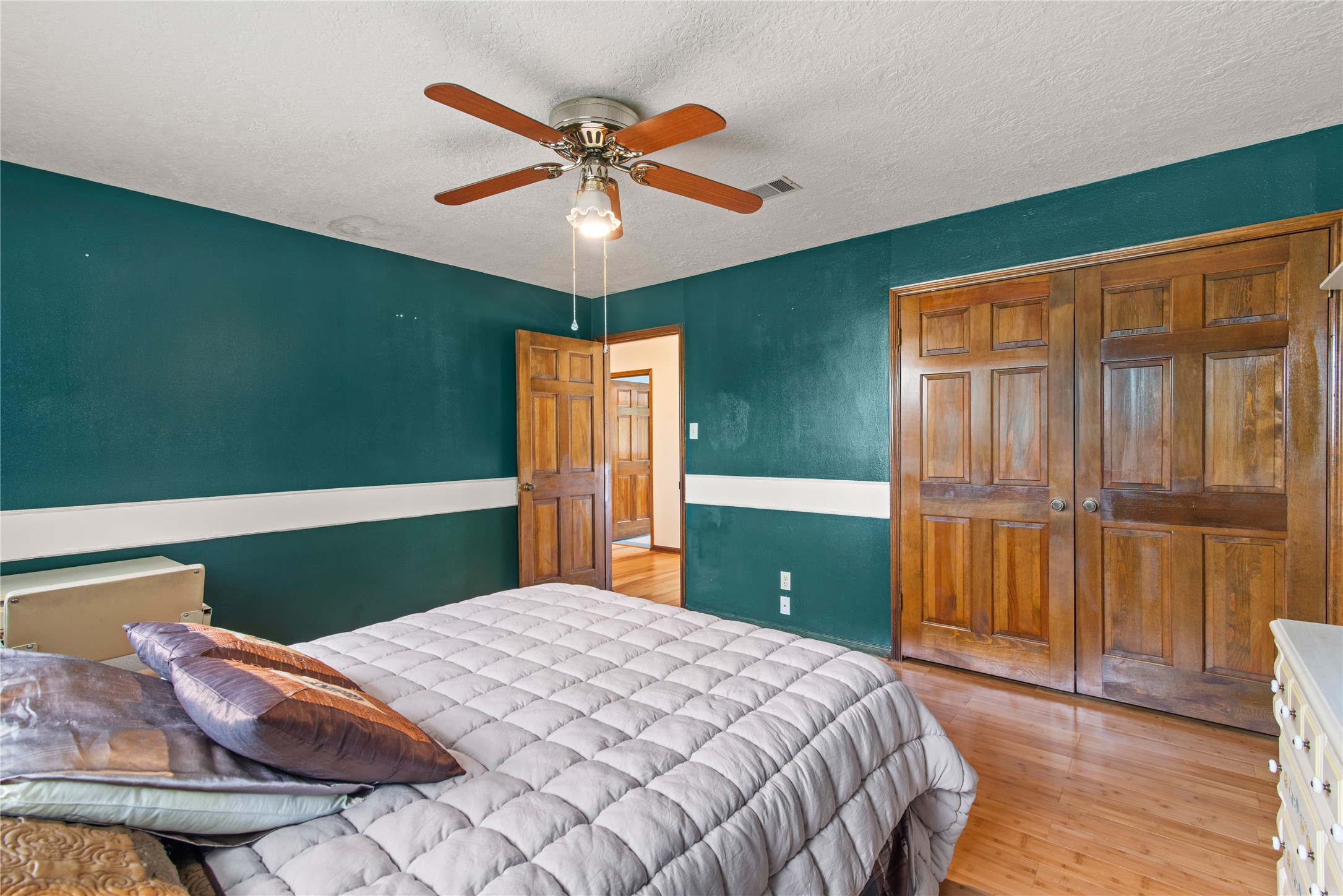 319 S Rivershire Drive Property Photo 28