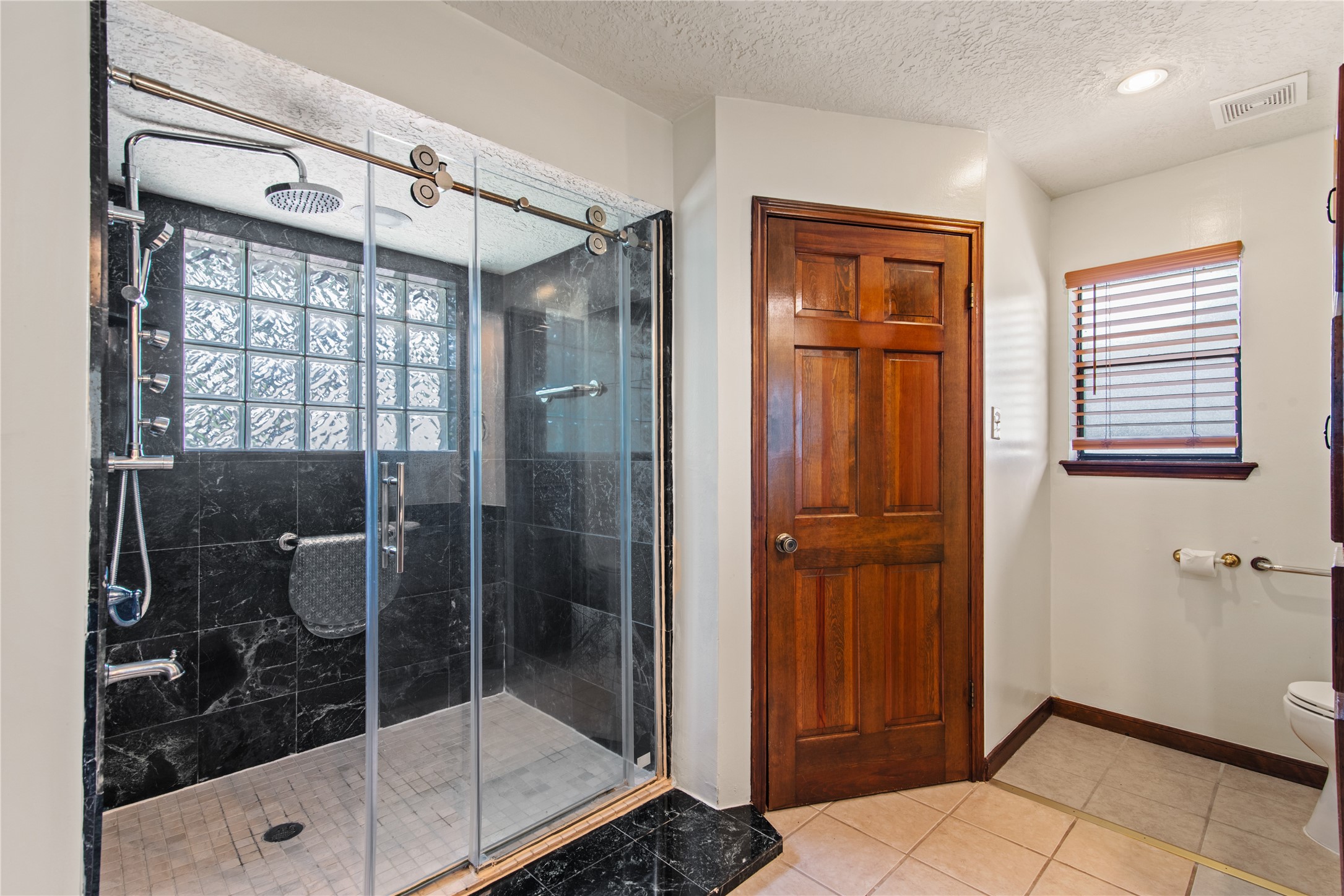 319 S Rivershire Drive Property Photo 38
