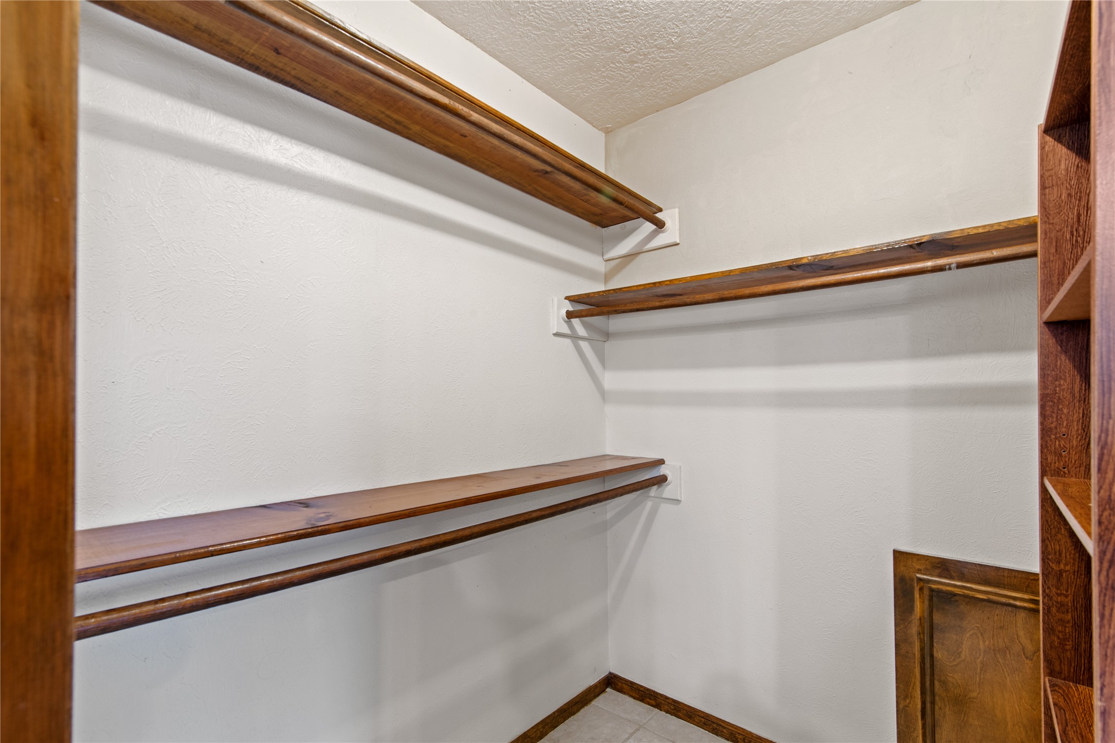 319 S Rivershire Drive Property Photo 39
