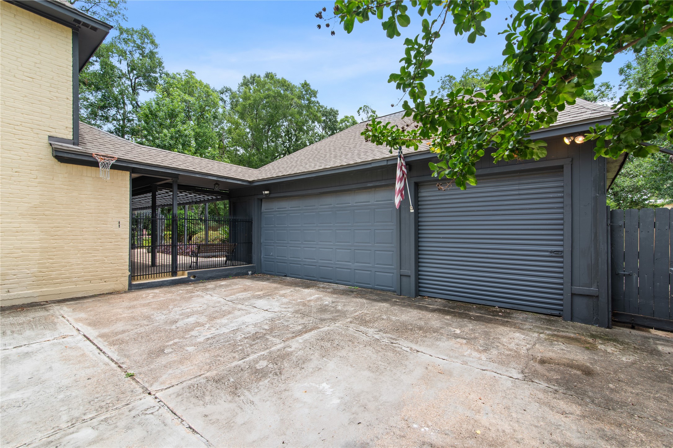 319 S Rivershire Drive Property Photo 50