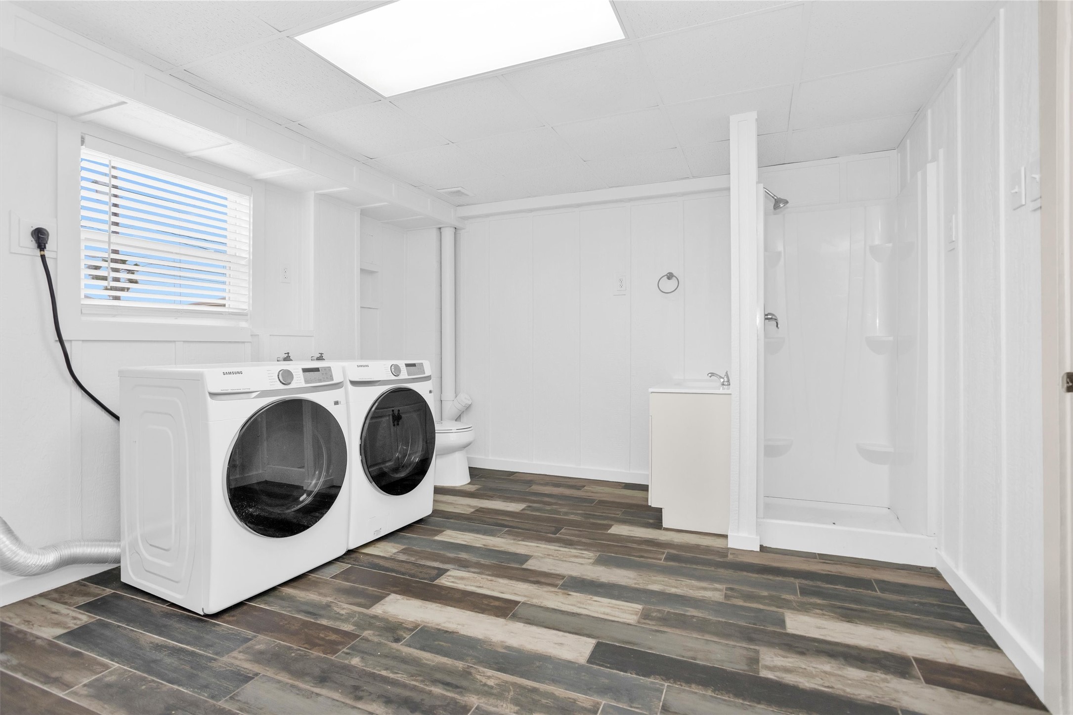 336 Ling Street Property Photo 7