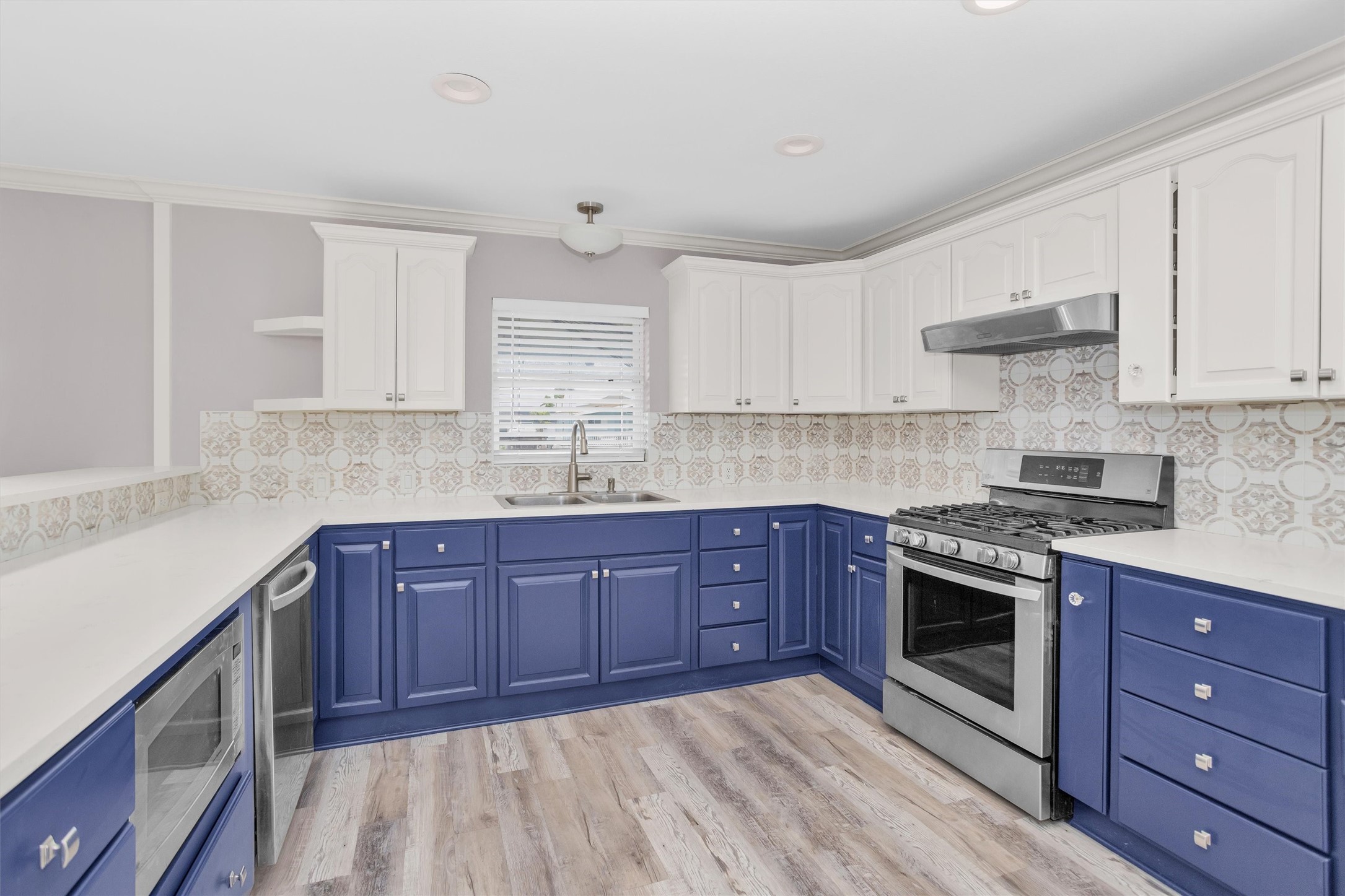 336 Ling Street Property Photo 13