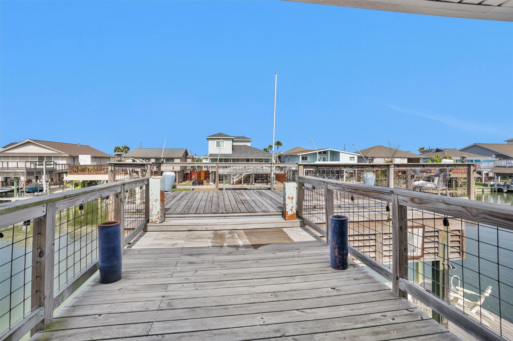336 Ling Street Property Photo 25