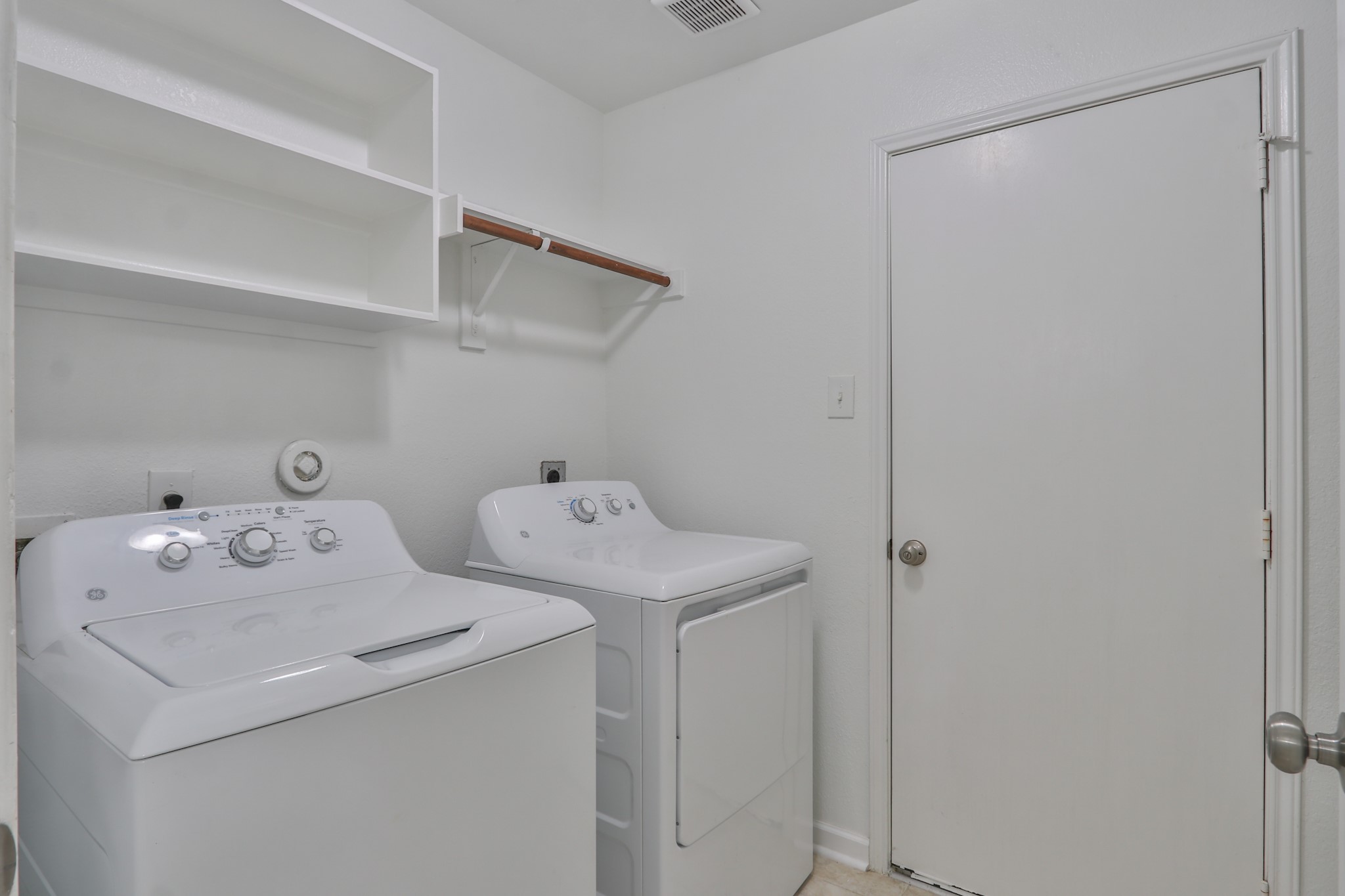 1110 Lasso Court Property Photo 8