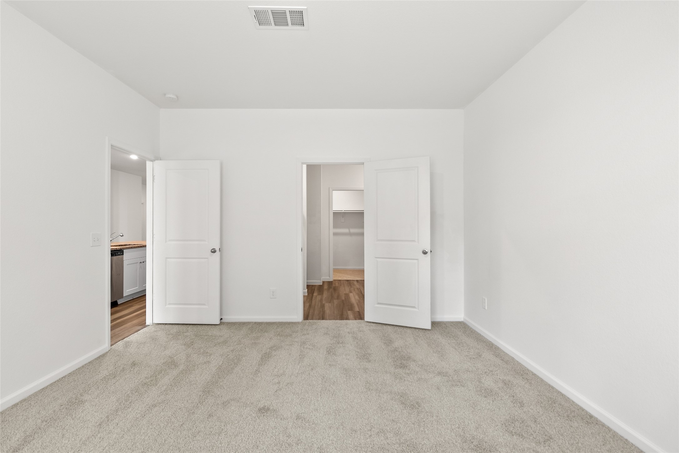 3602 Admiralty Drive Property Photo 14
