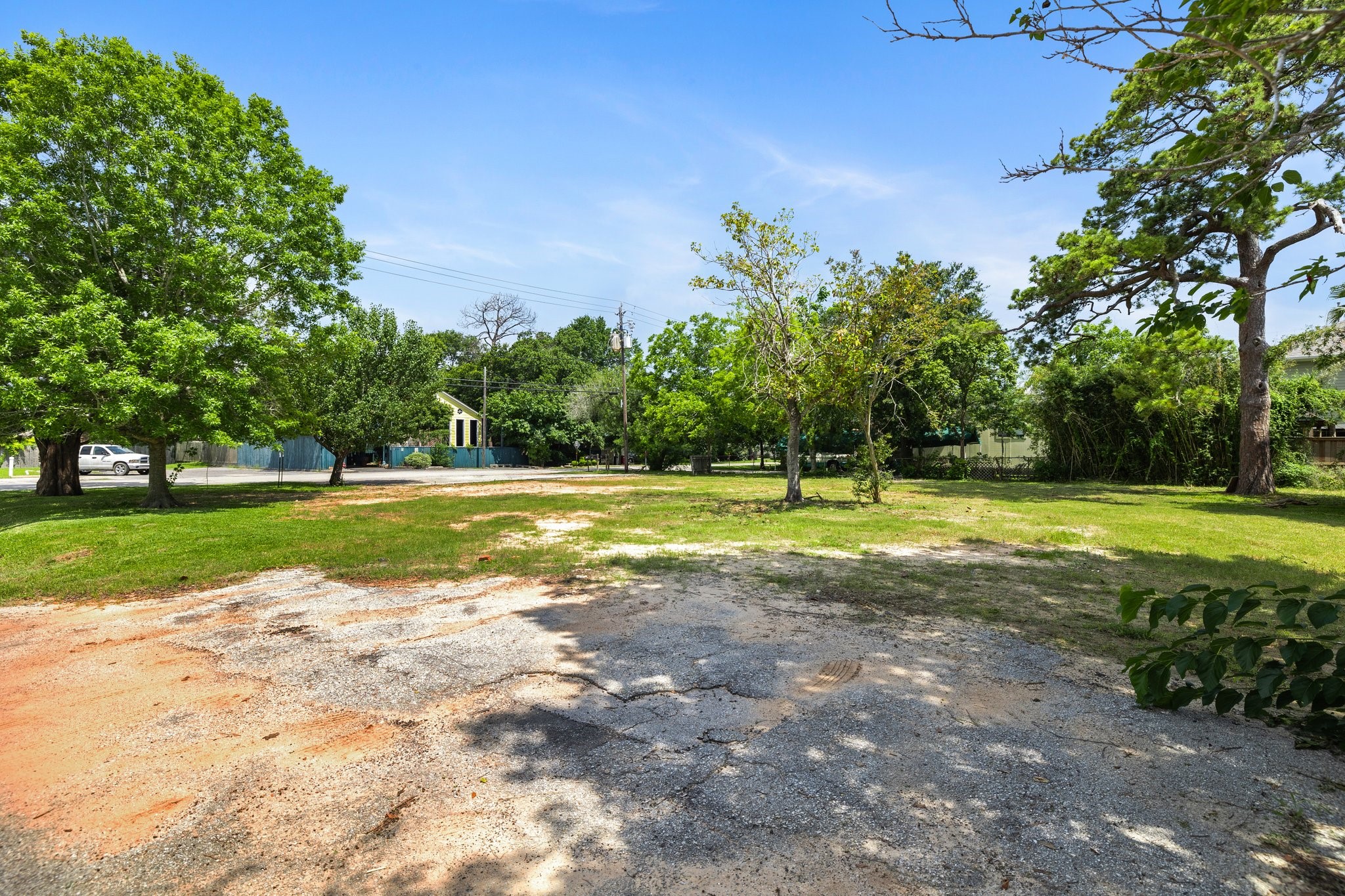 715 Clear Lake Road Property Photo 3