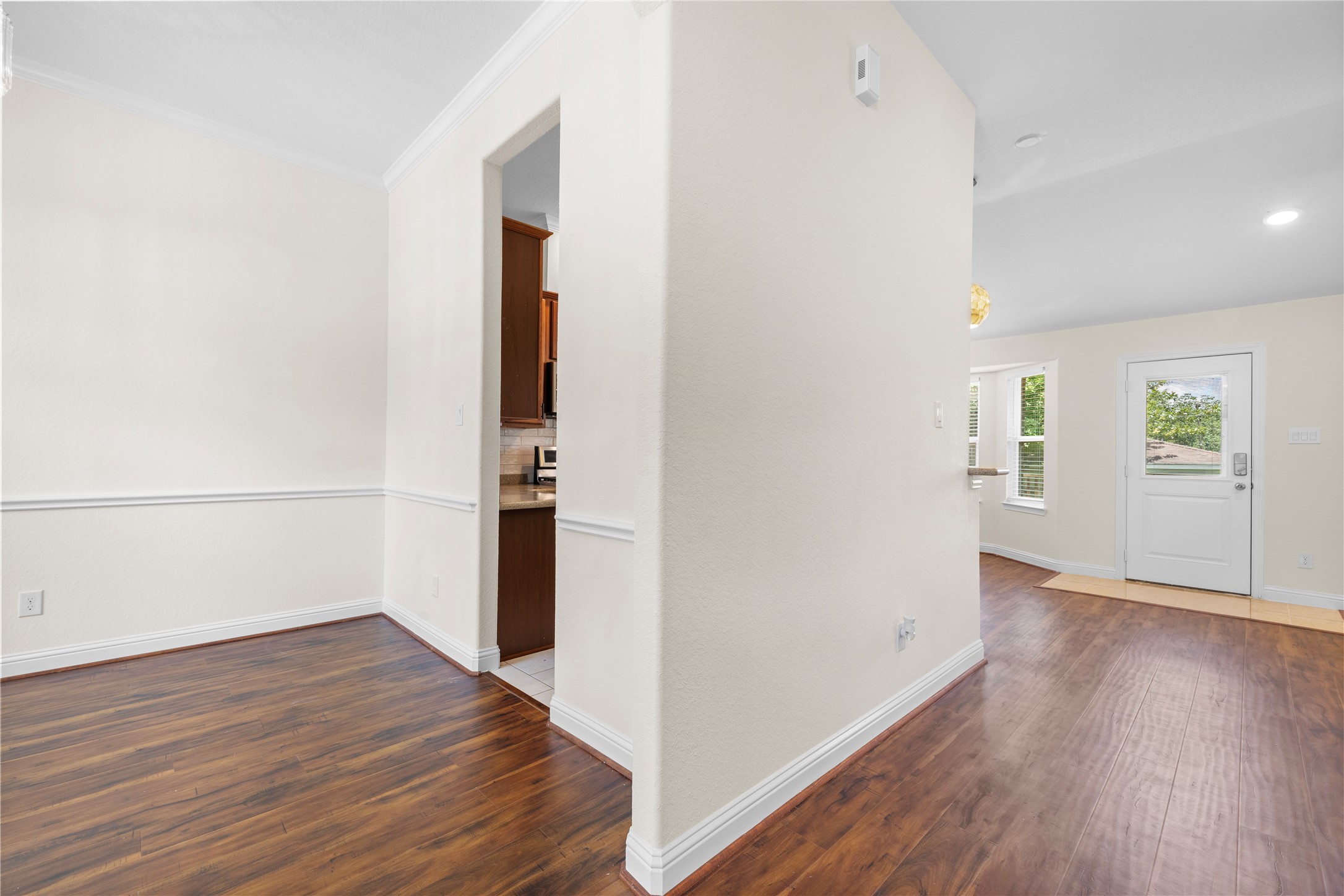 7214 Deep Forest Drive Property Photo 9