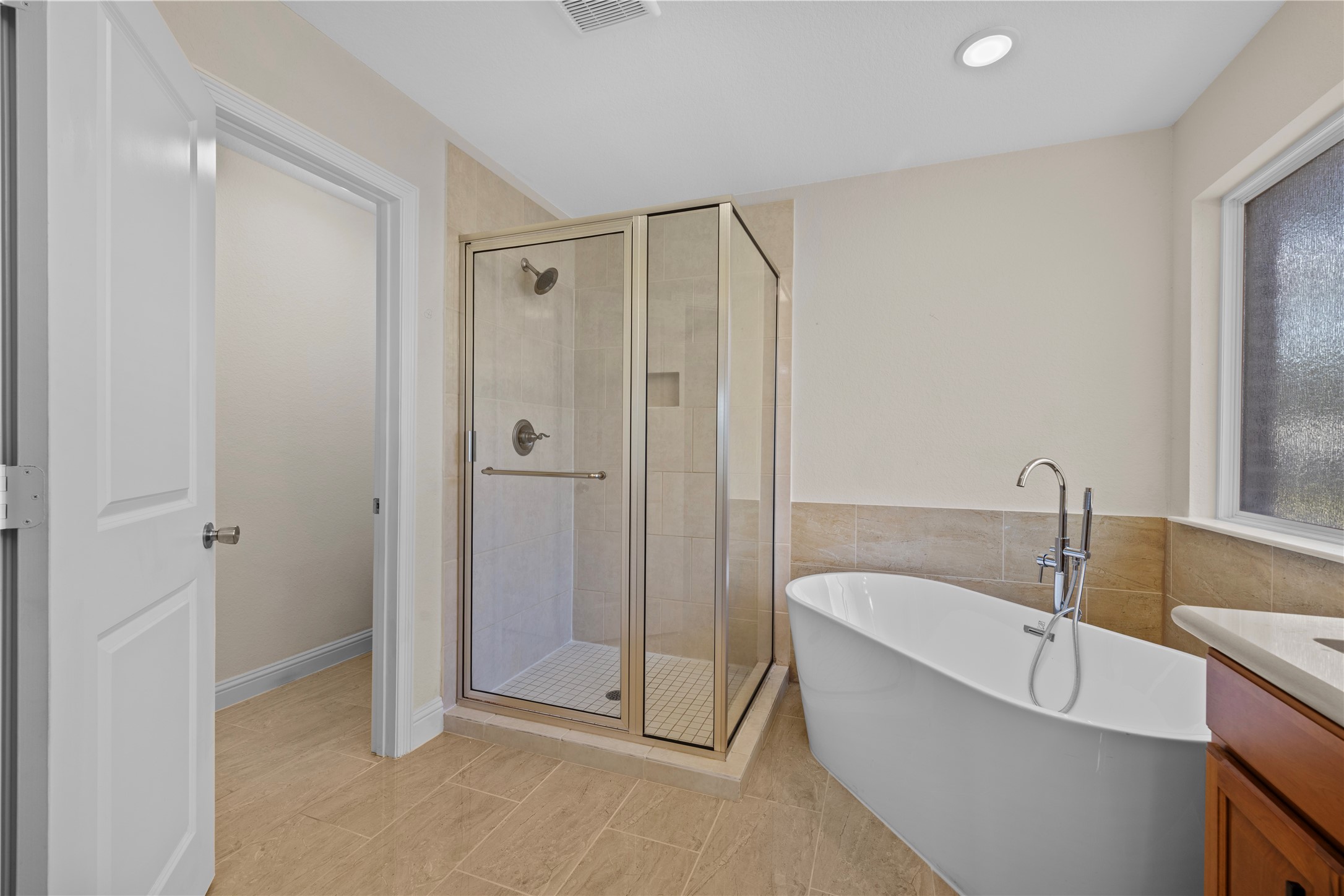 7214 Deep Forest Drive Property Photo 24