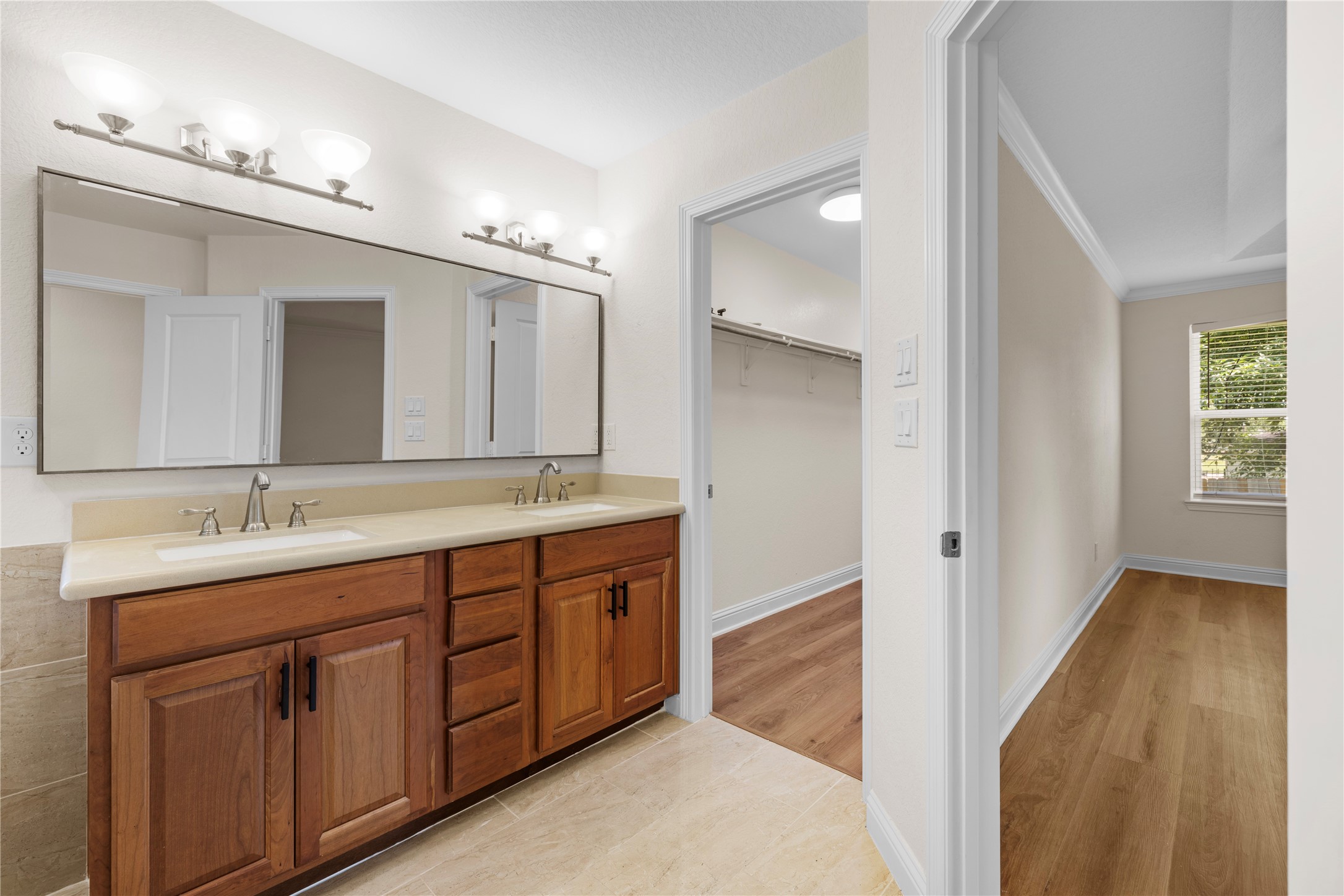7214 Deep Forest Drive Property Photo 25