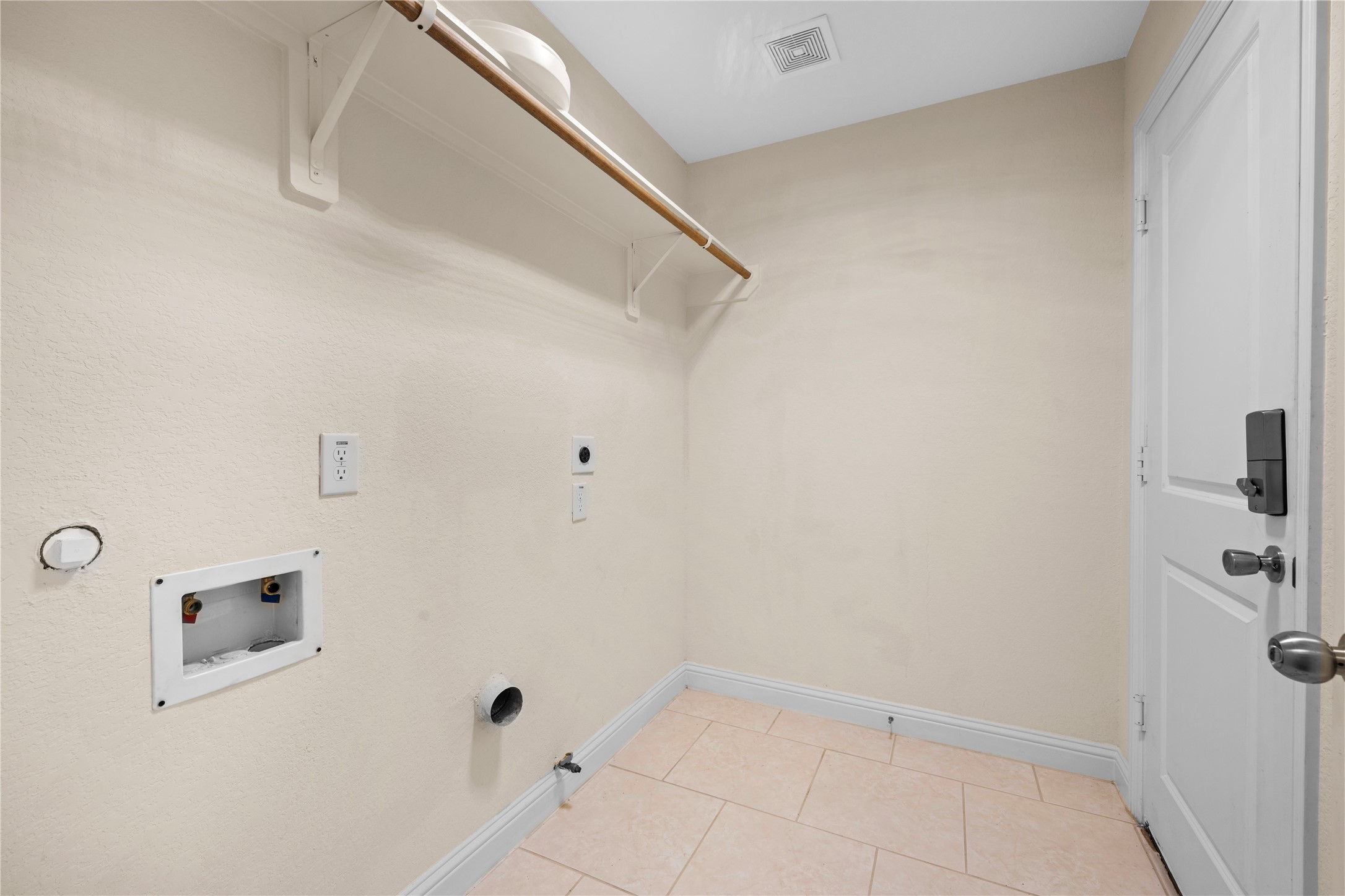 7214 Deep Forest Drive Property Photo 33