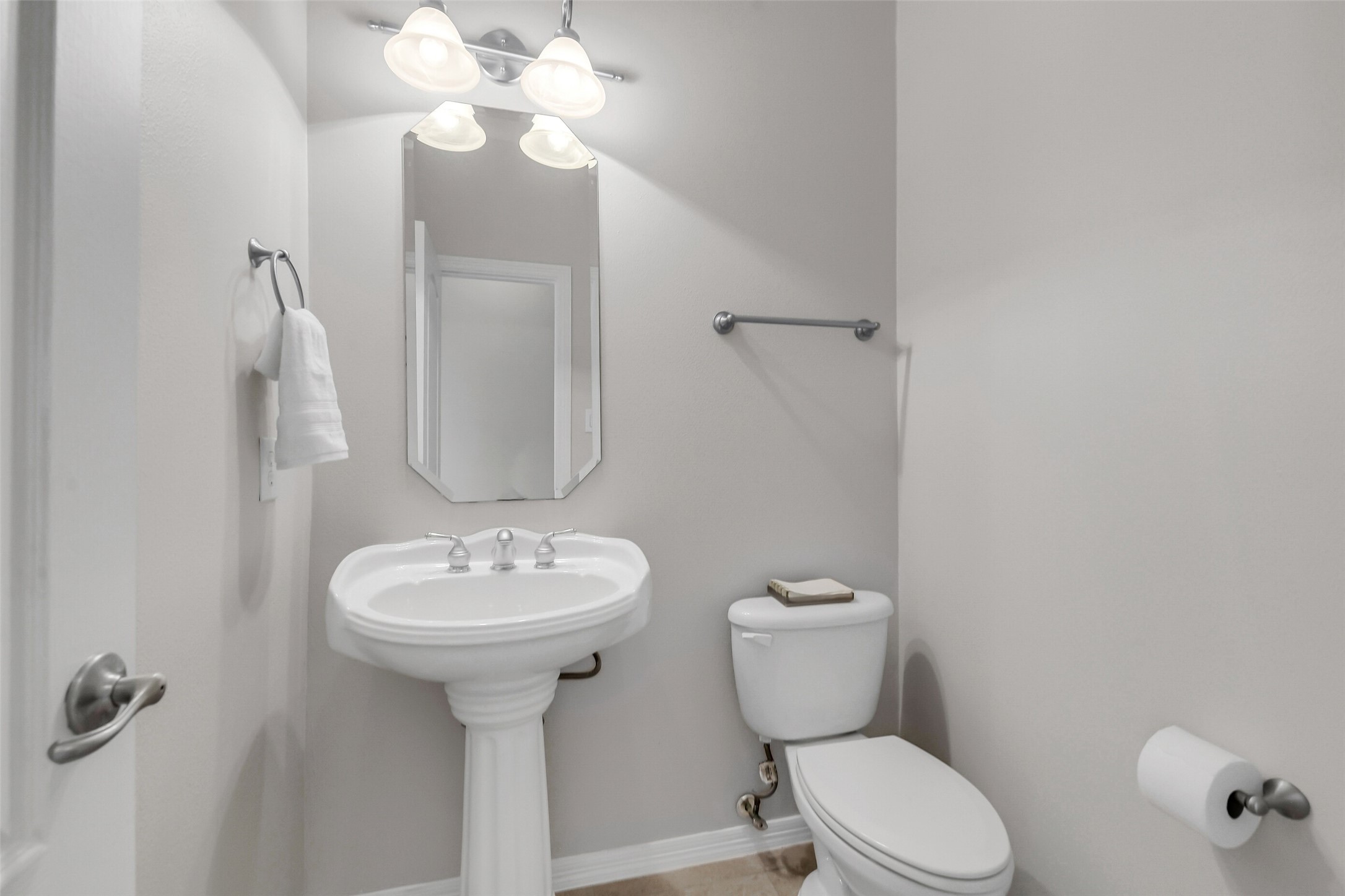14906 Windsor Manor Property Photo 14