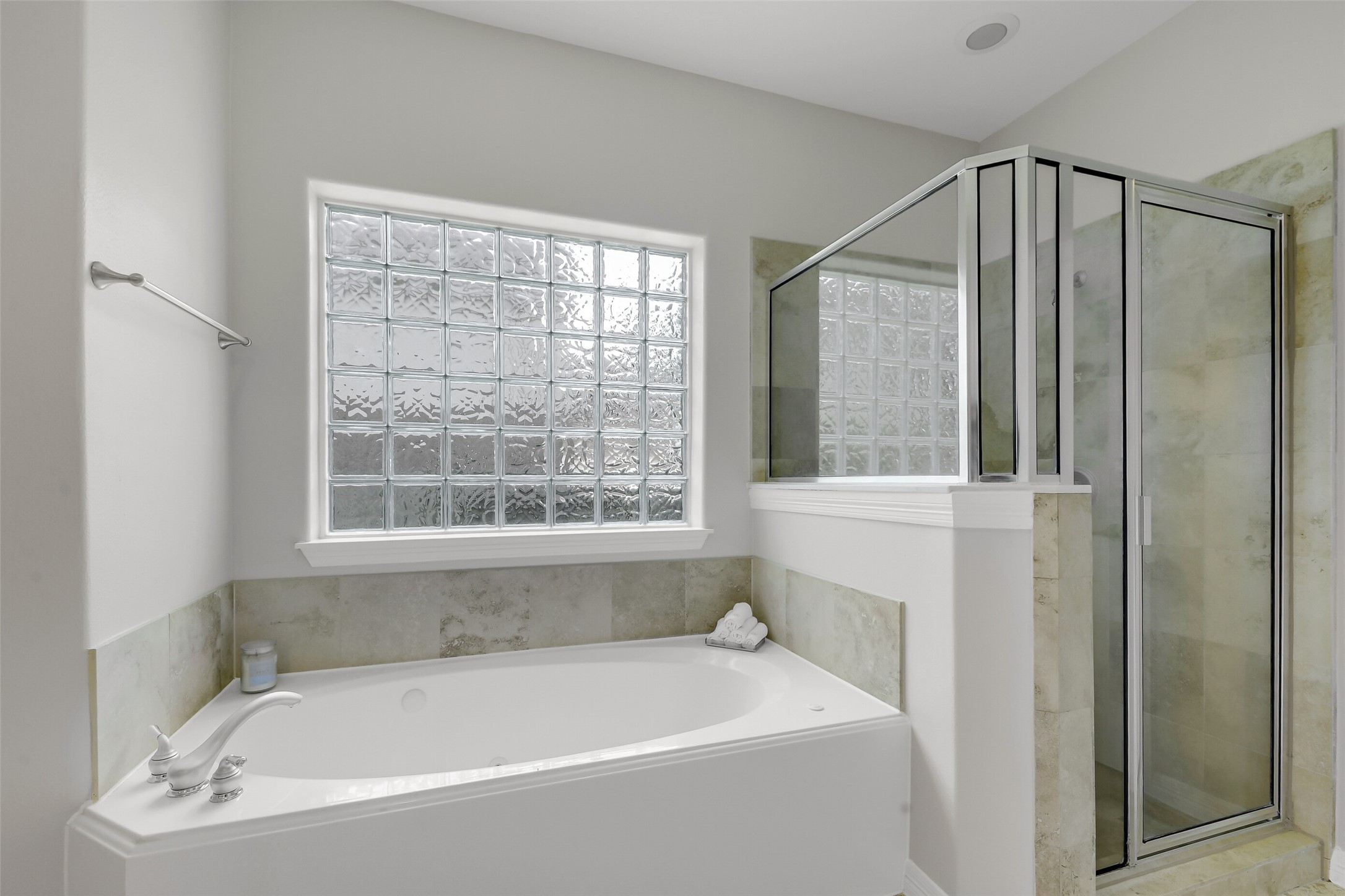 14906 Windsor Manor Property Photo 18