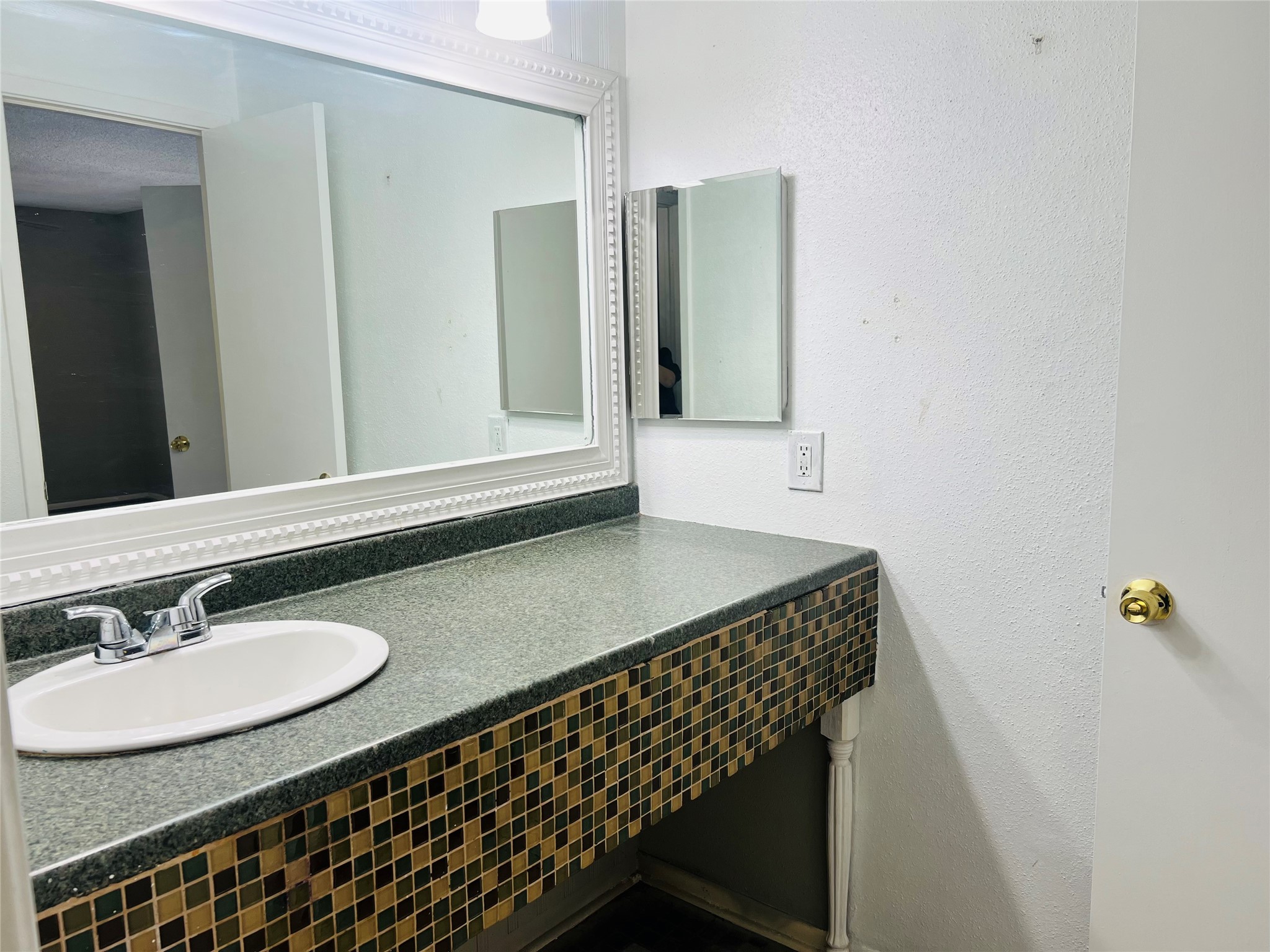 2800 Jeanetta Street 1702 Property Photo 8