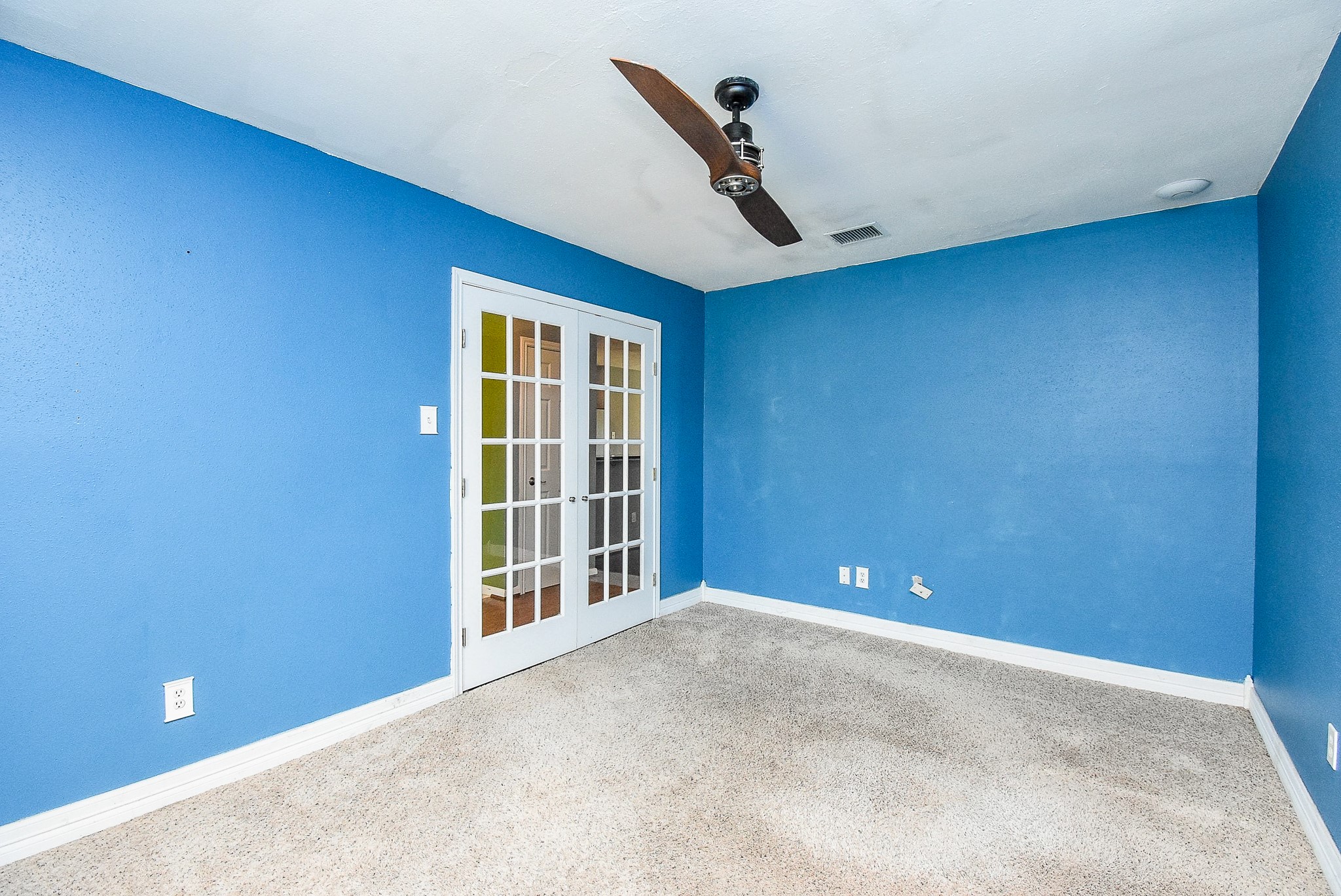 2947 Highland Lakes Drive Property Photo 10