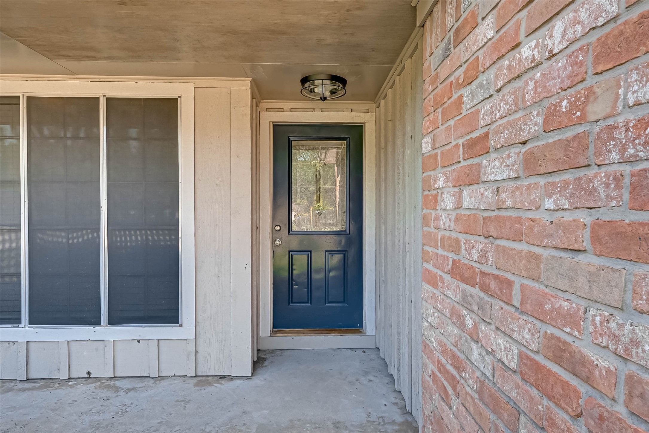 1406 Pinecroft Drive Property Photo 3