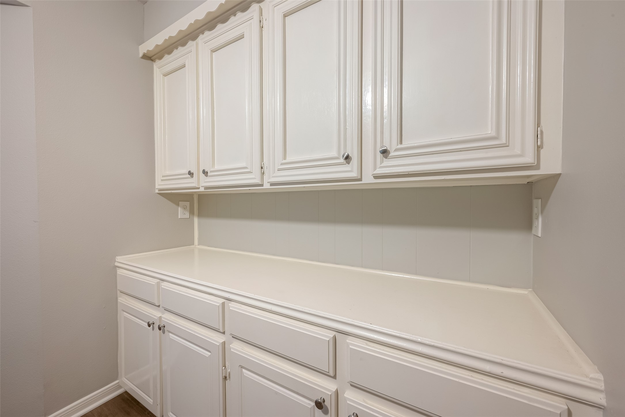 1406 Pinecroft Drive Property Photo 12