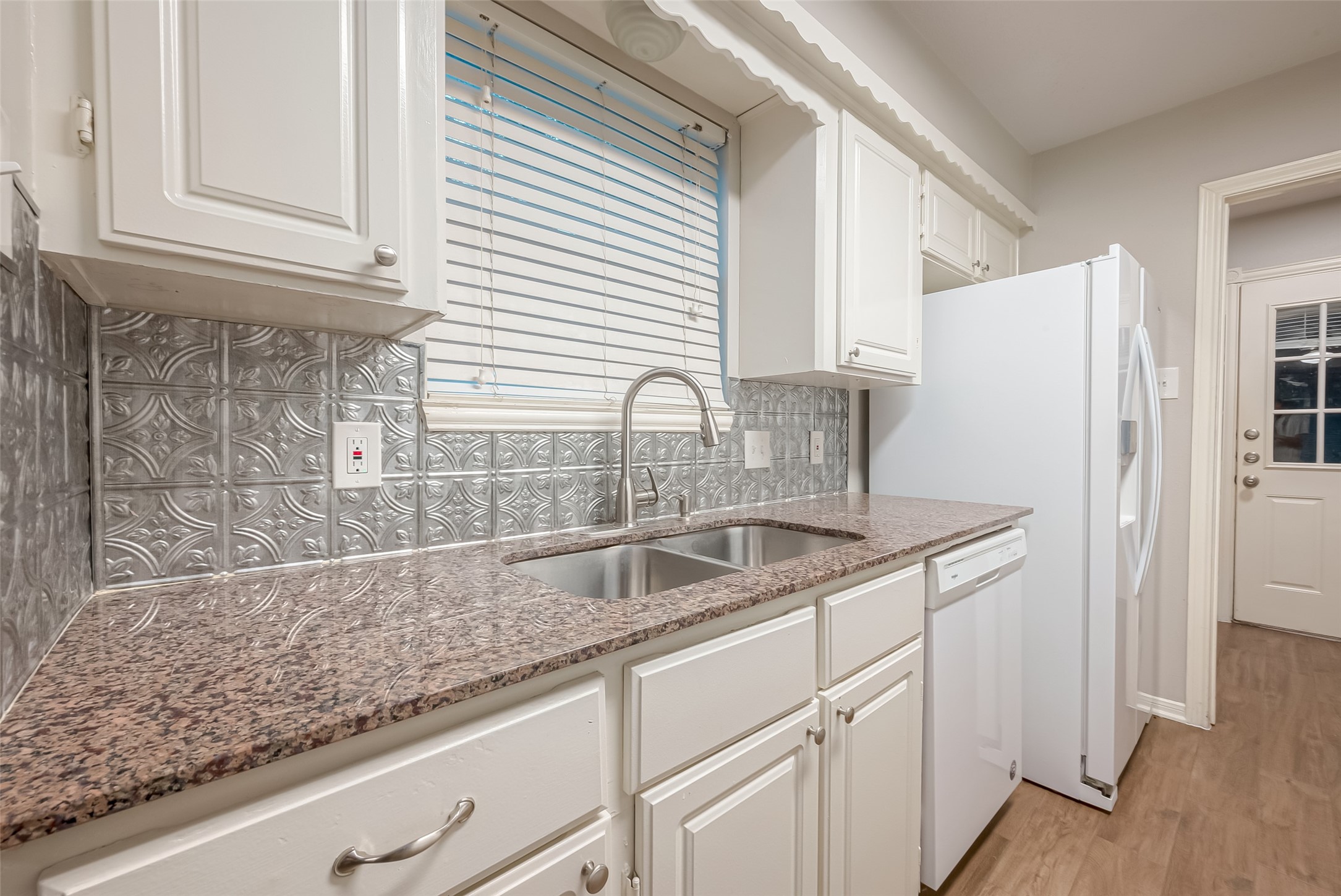 1406 Pinecroft Drive Property Photo 15