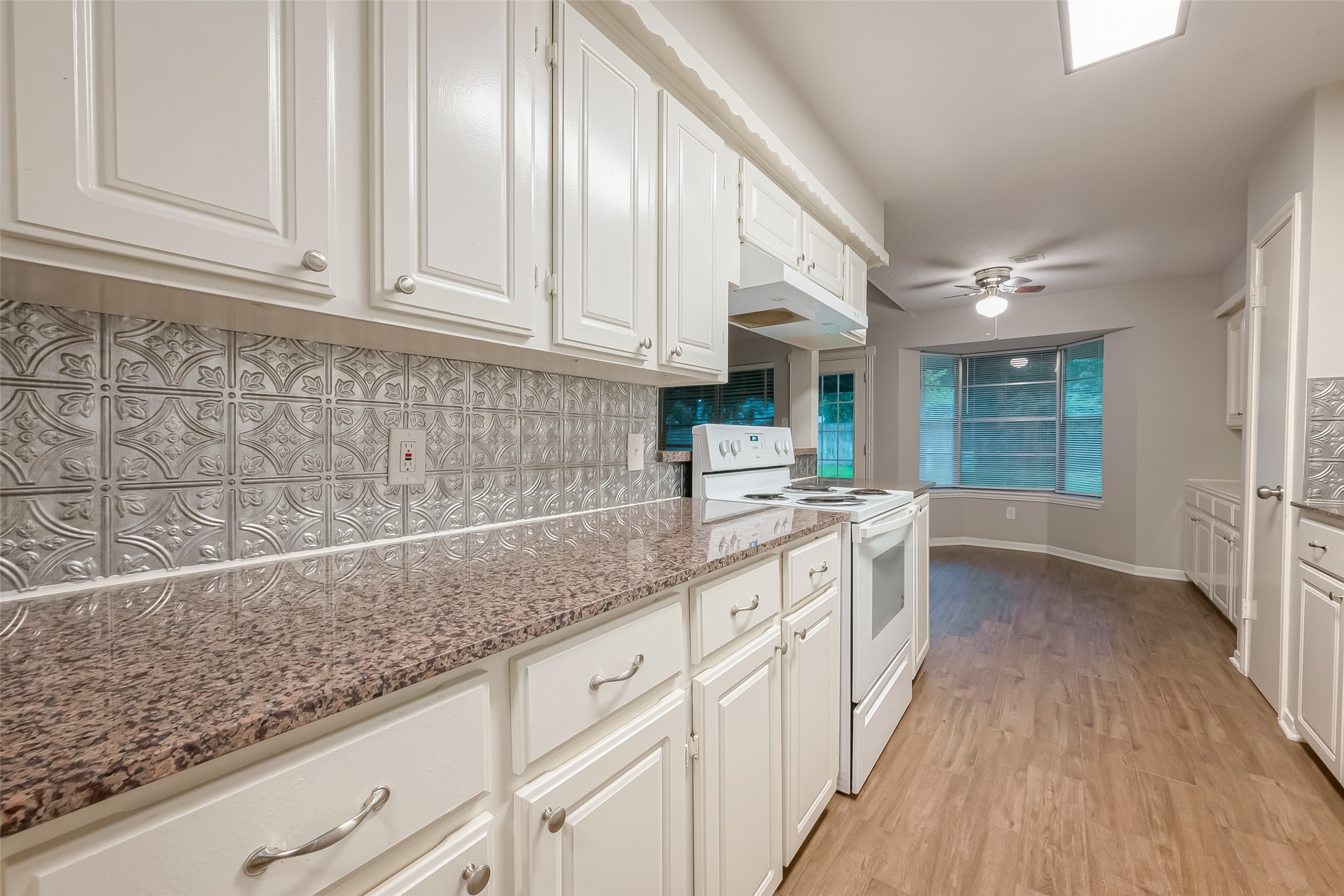 1406 Pinecroft Drive Property Photo 16