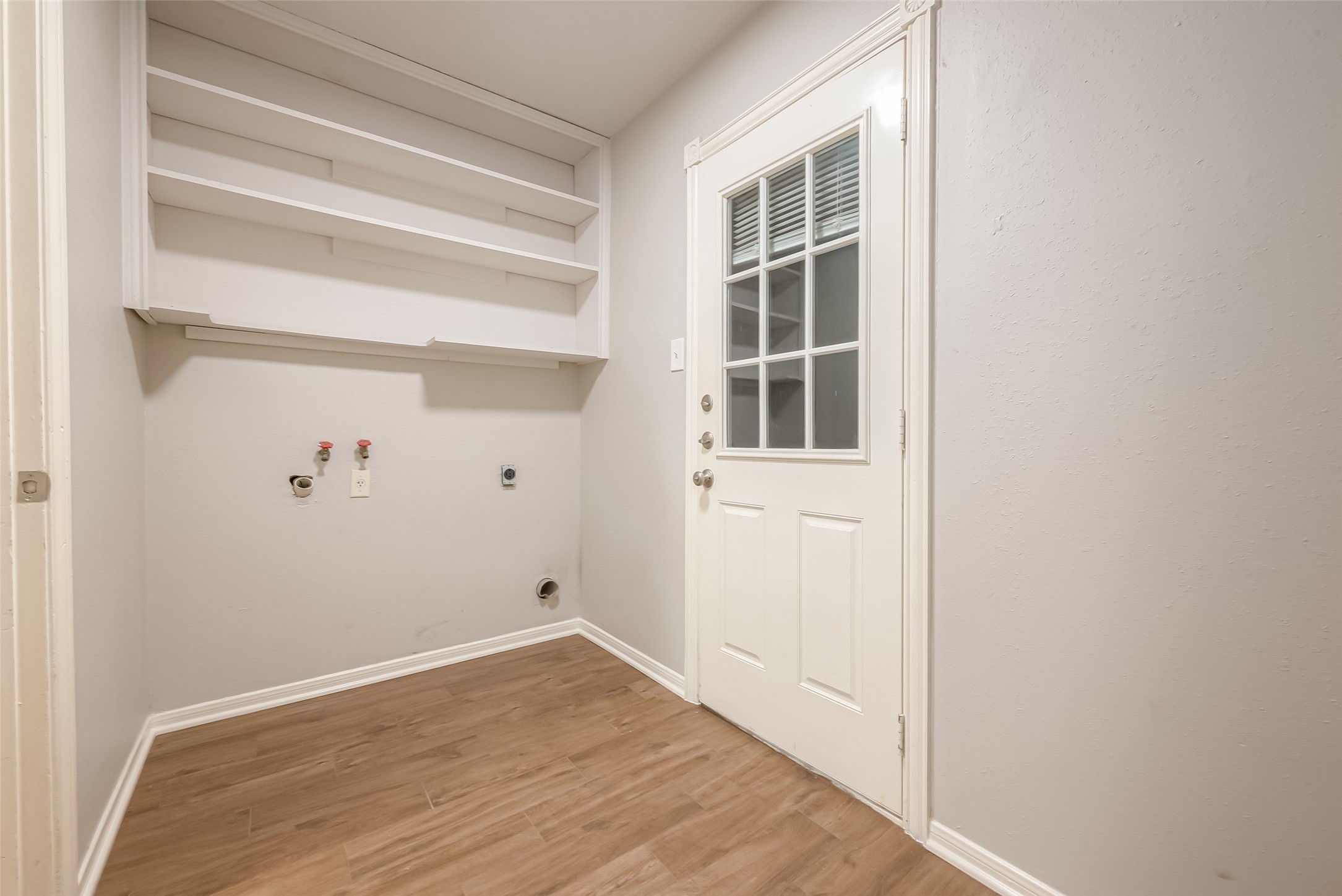 1406 Pinecroft Drive Property Photo 17