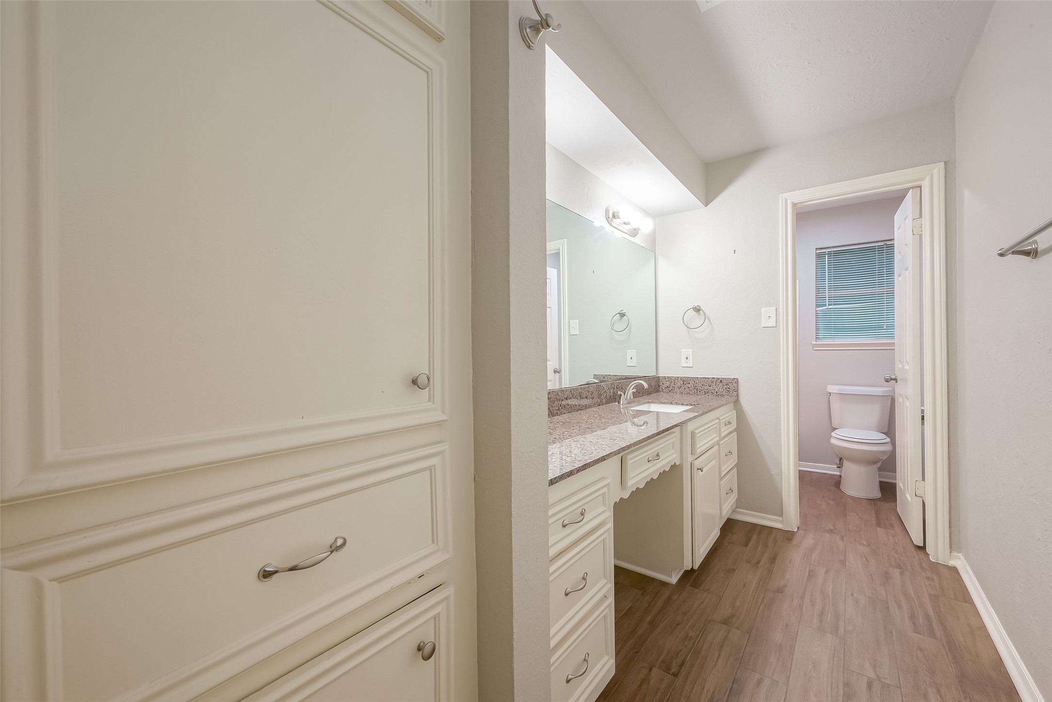1406 Pinecroft Drive Property Photo 18