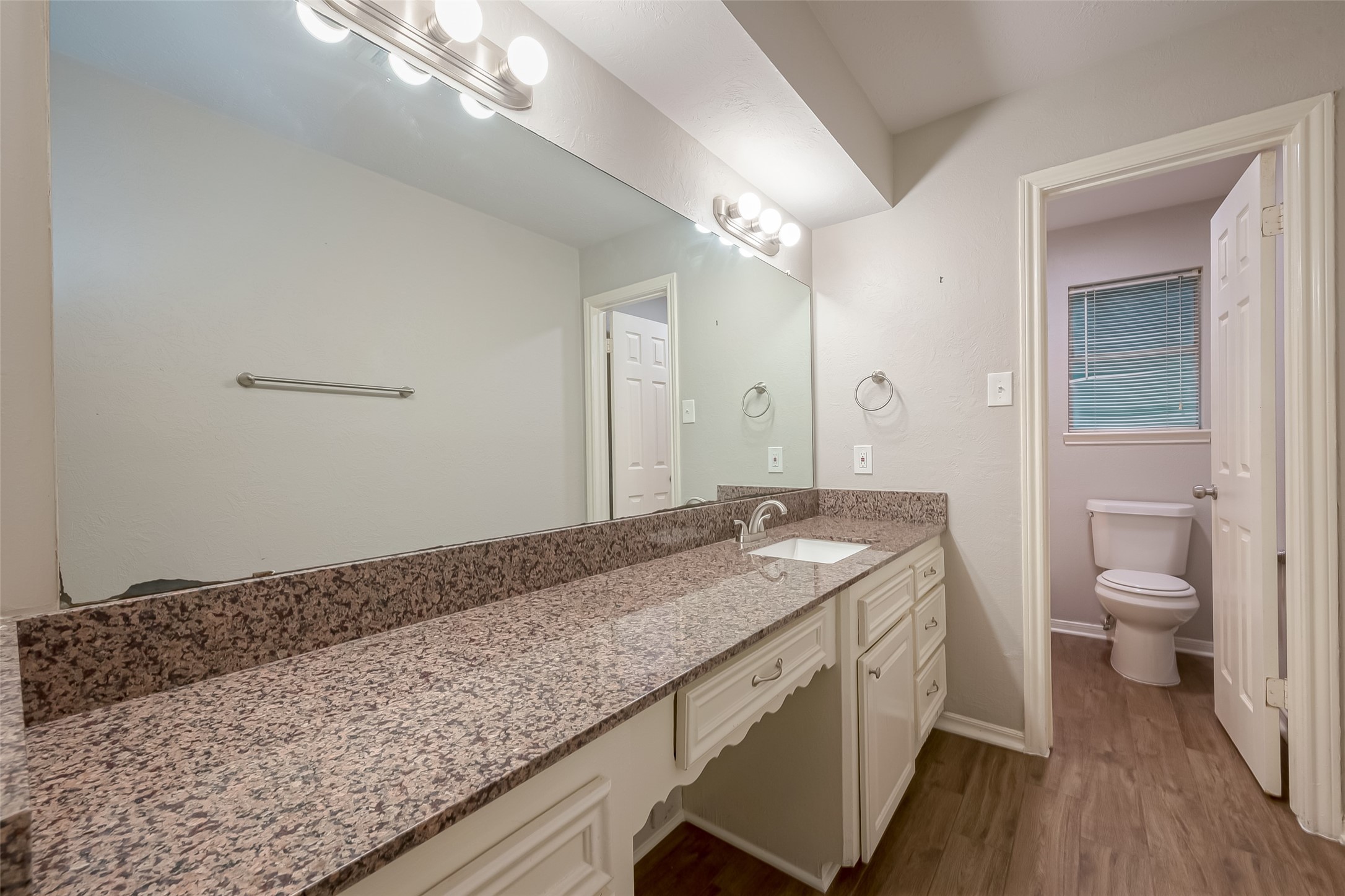 1406 Pinecroft Drive Property Photo 19