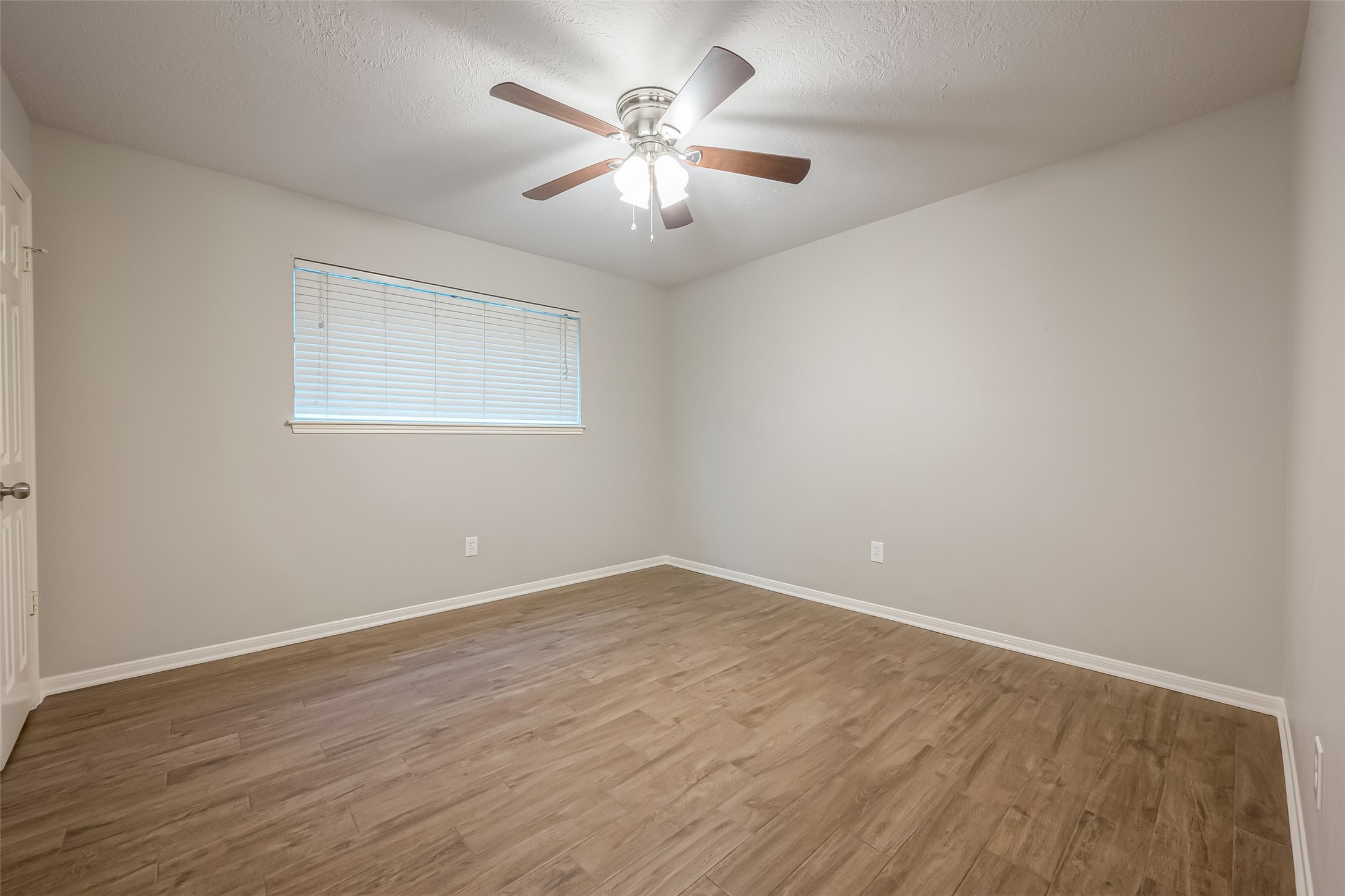 1406 Pinecroft Drive Property Photo 29