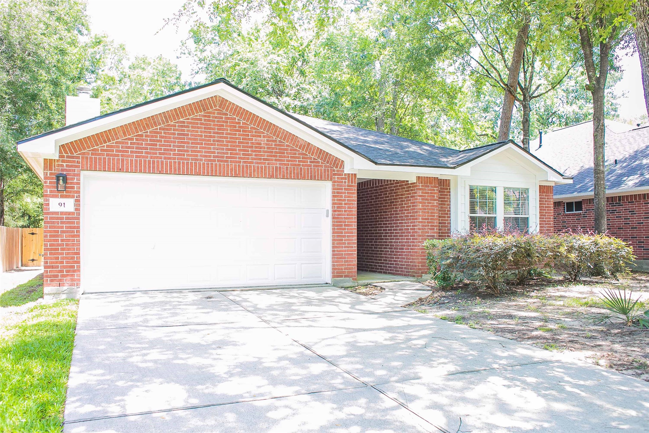 91 Genesee Ridge Drive Property Photo 3