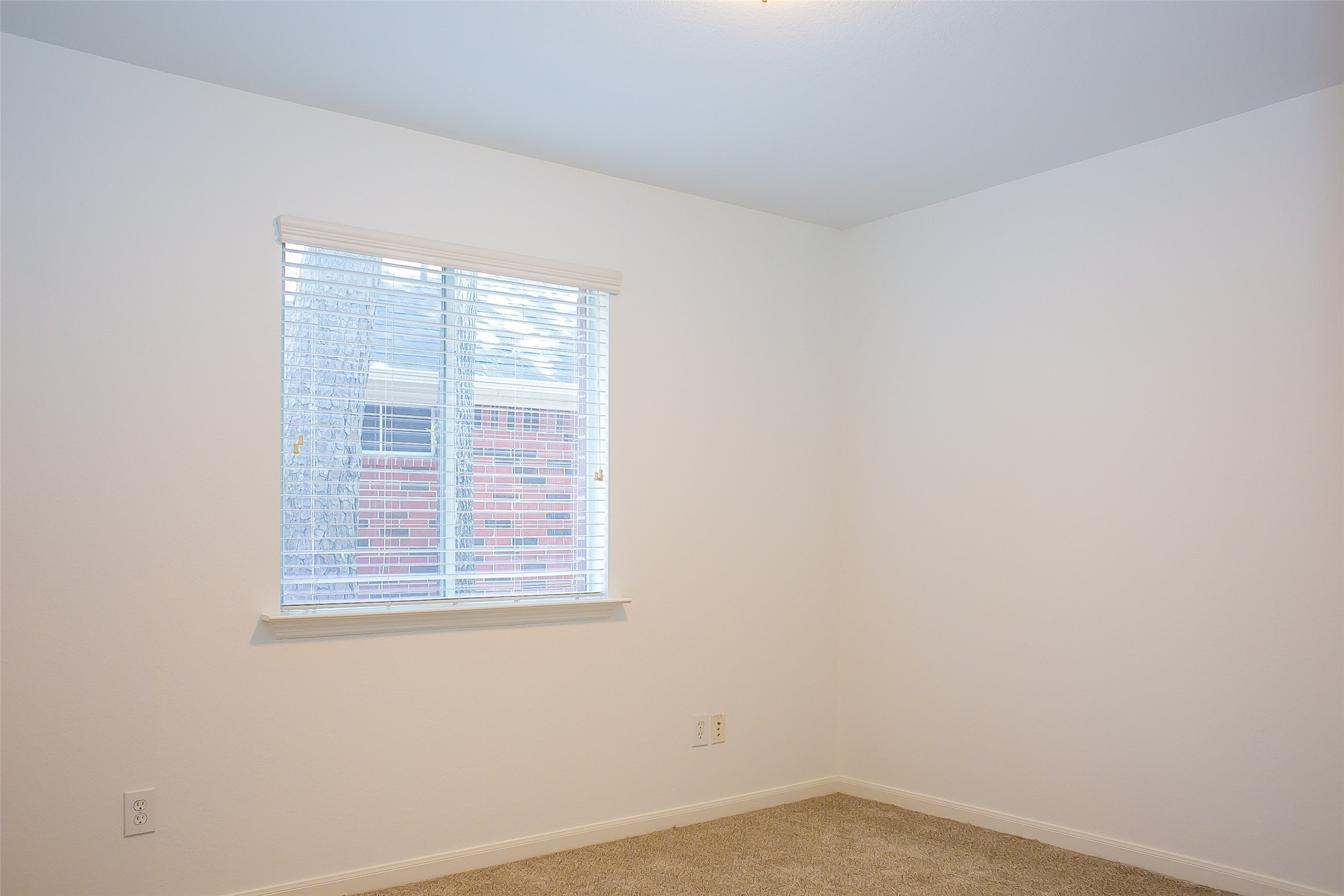 91 Genesee Ridge Drive Property Photo 18