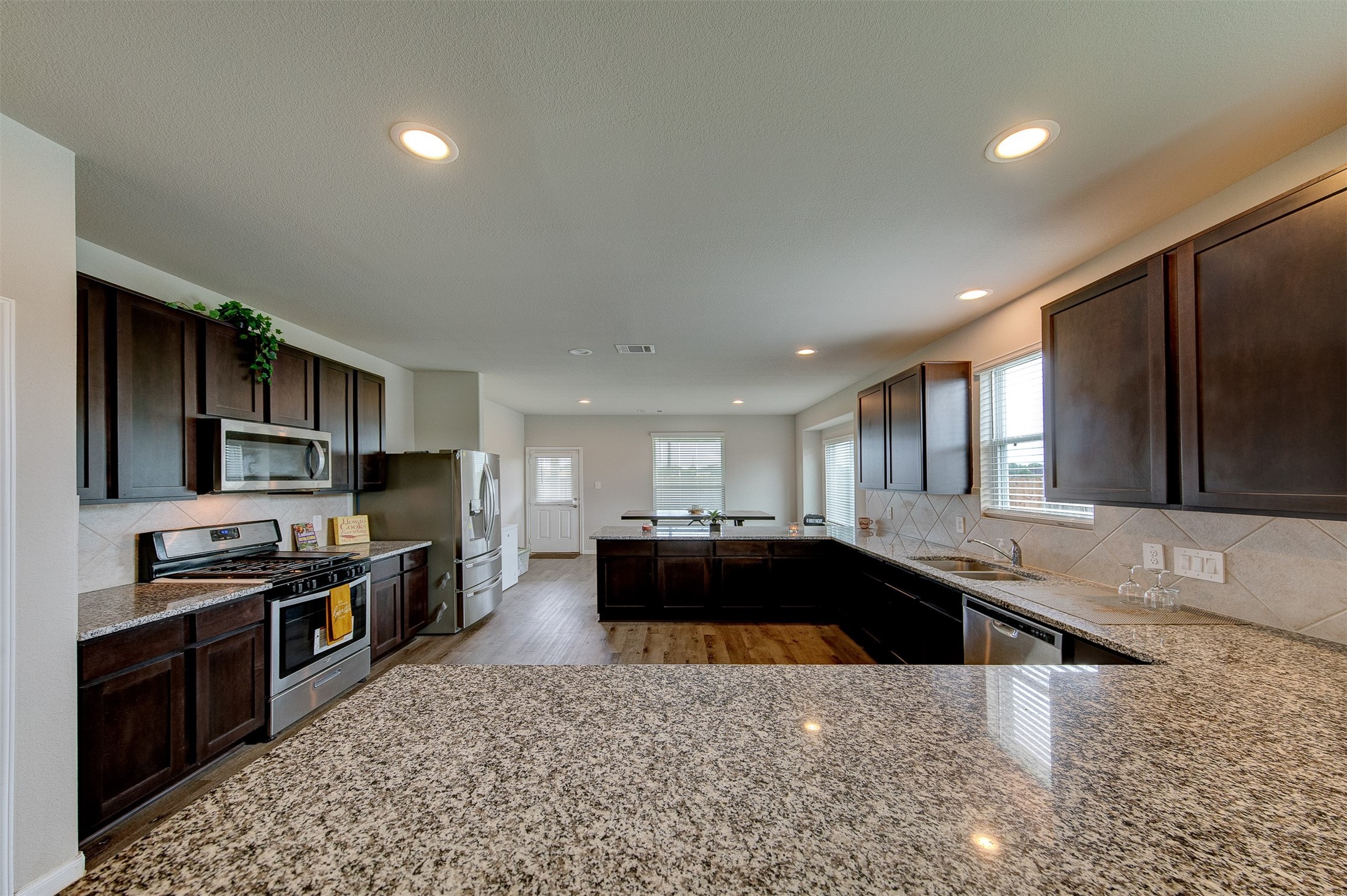 5639 Brooklyn Rose Drive Property Photo 7