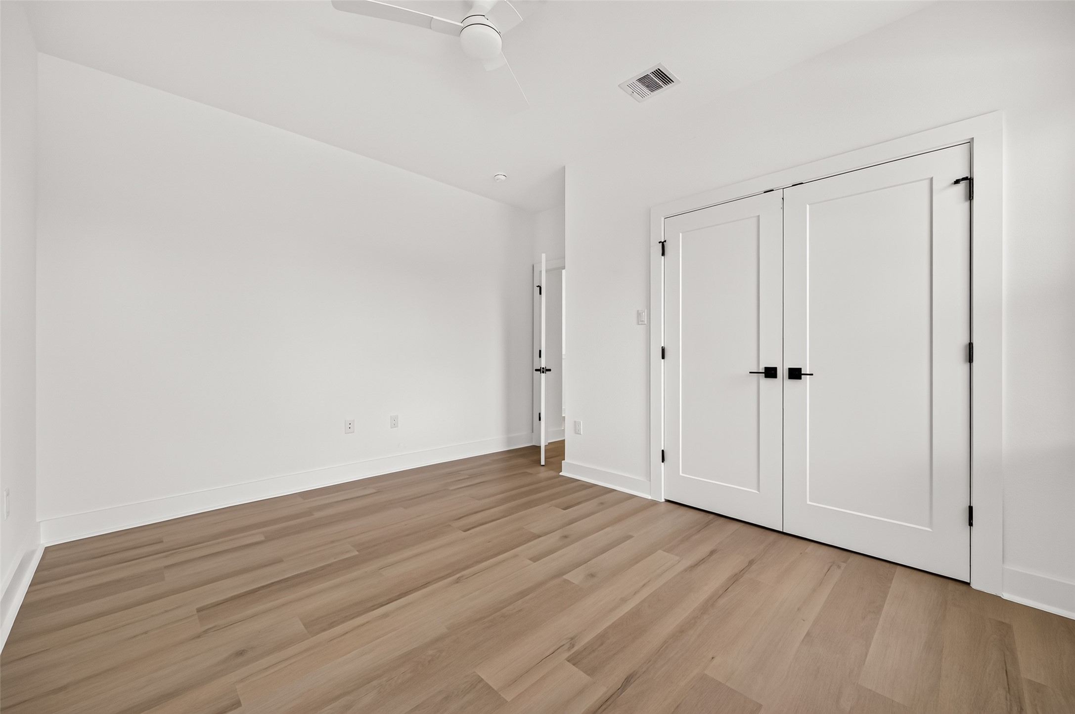 1811 N Spring Drive 9 Property Photo 22