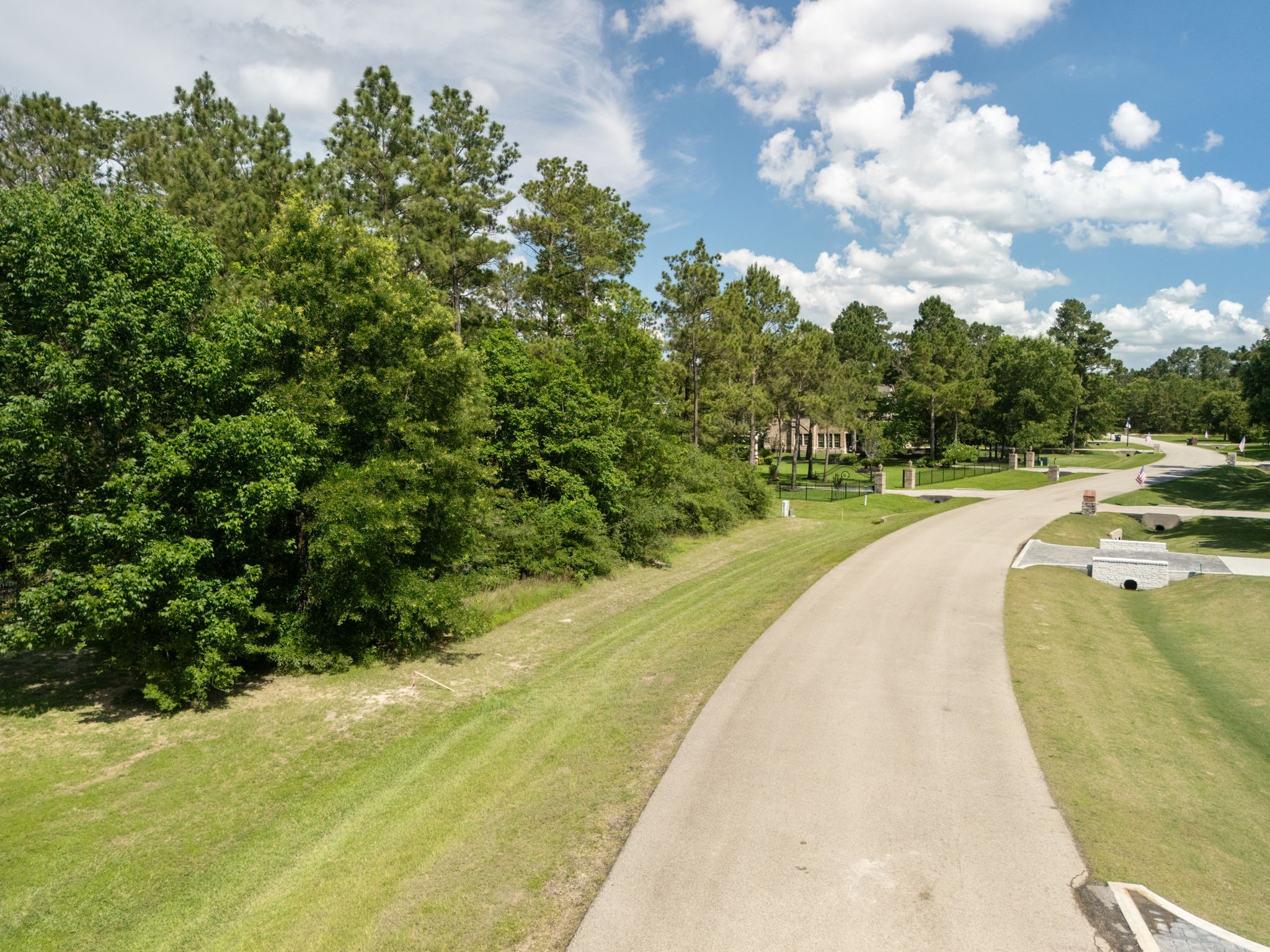 3318 W Benders Landing Boulevard Property Photo 4