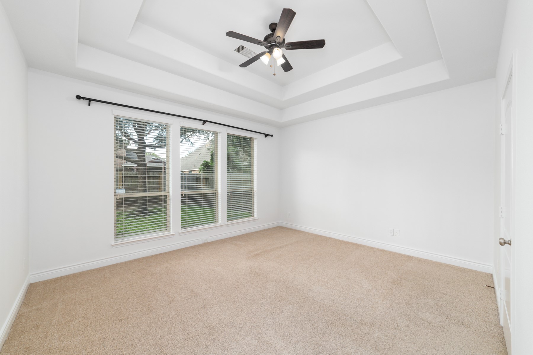 17623 Barrowfield Lane Property Photo 14