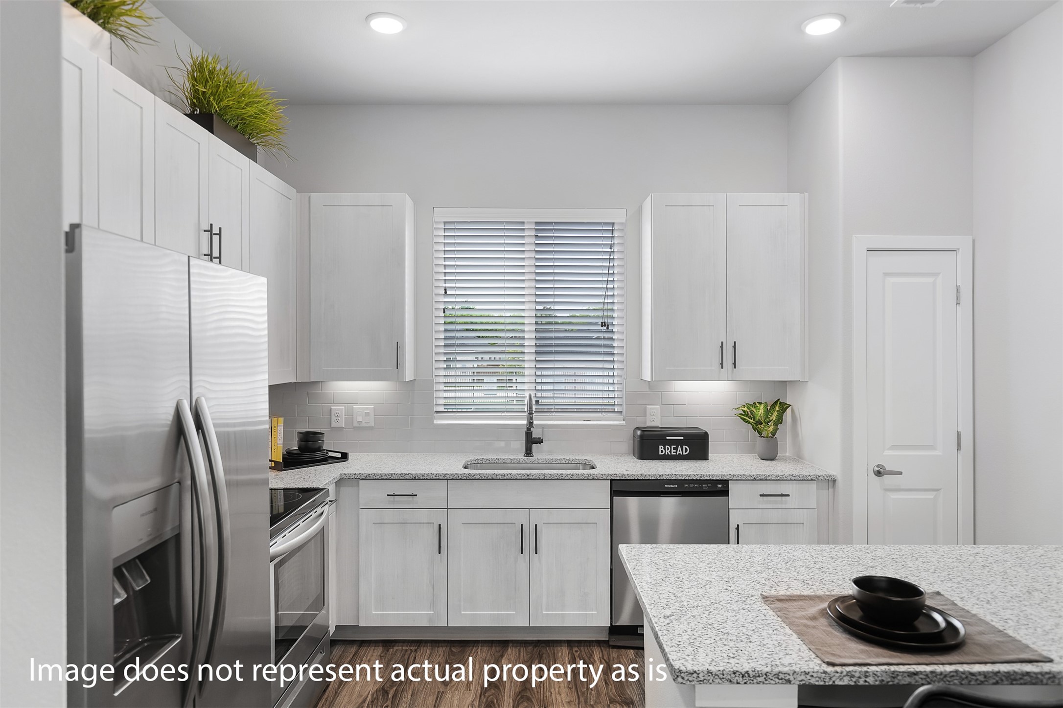 7109 Rustle Road Property Photo 6