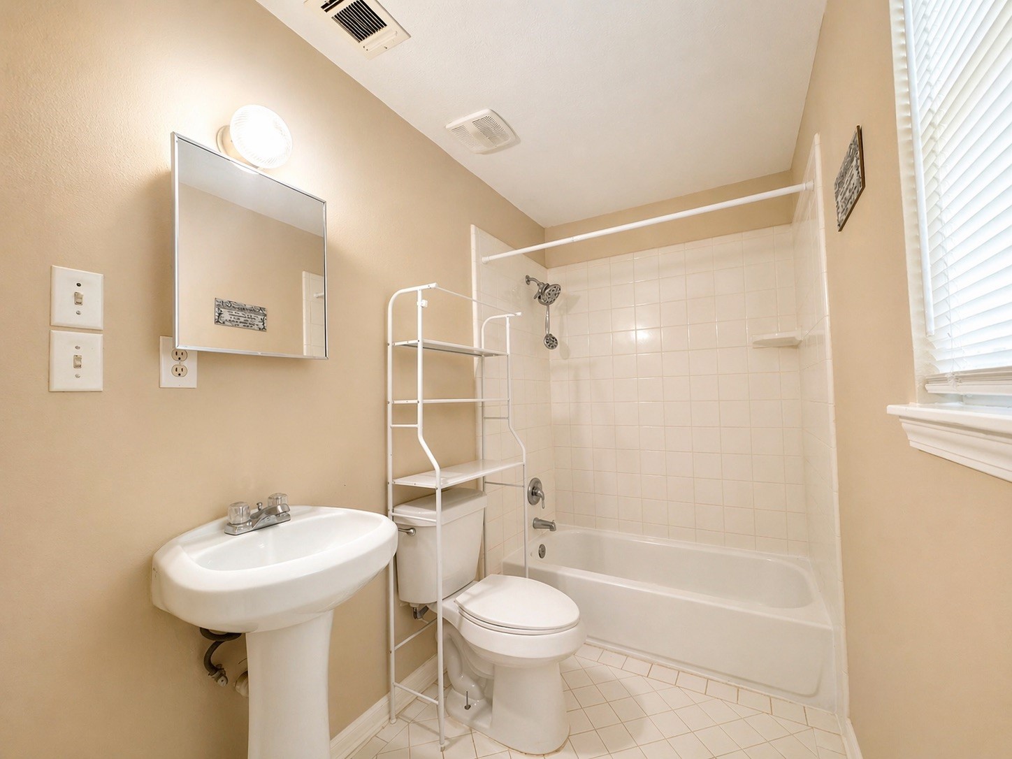 8069 Juliabora Street Property Photo 3
